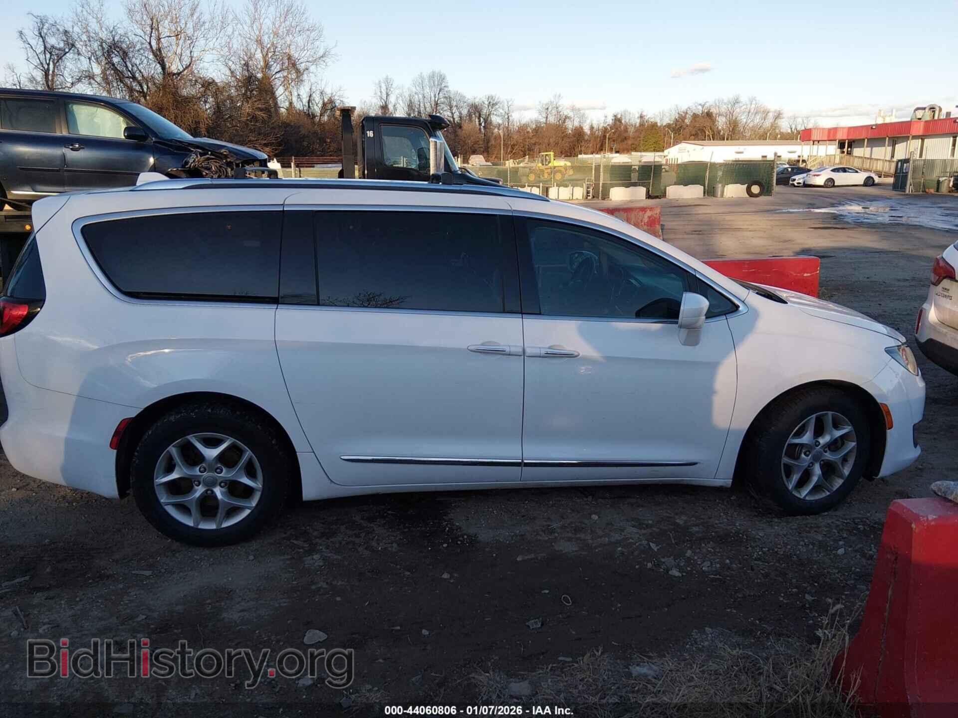 2017 CHRYSLER PACIFICA - VIN: 2C4RC1EG9HR543701 - Photo 13