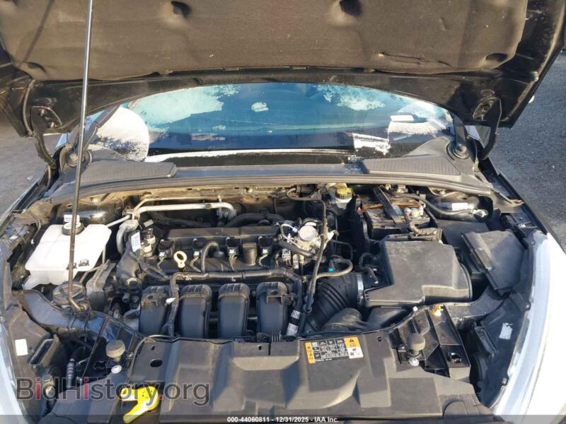 2016 Ford FOCUS (VIN 1FADP3F22GL363471) — photo 10 of 12