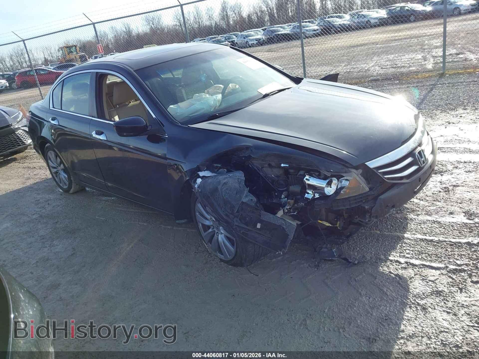 Фотография 1HGCP3F88BA013195 - HONDA ACCORD 2011