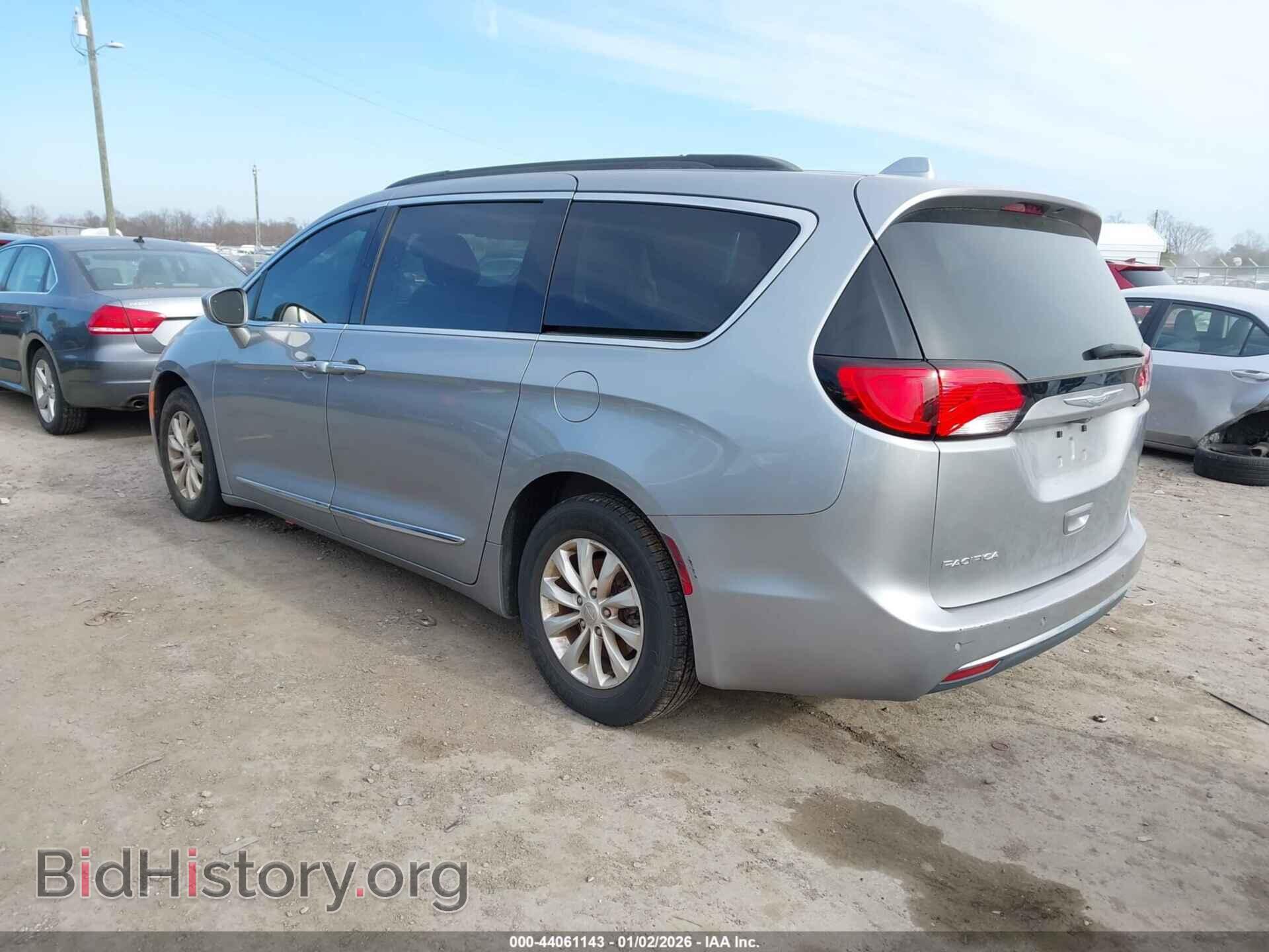 2017 CHRYSLER PACIFICA - VIN: 2C4RC1BG4HR598187 - Фото 3
