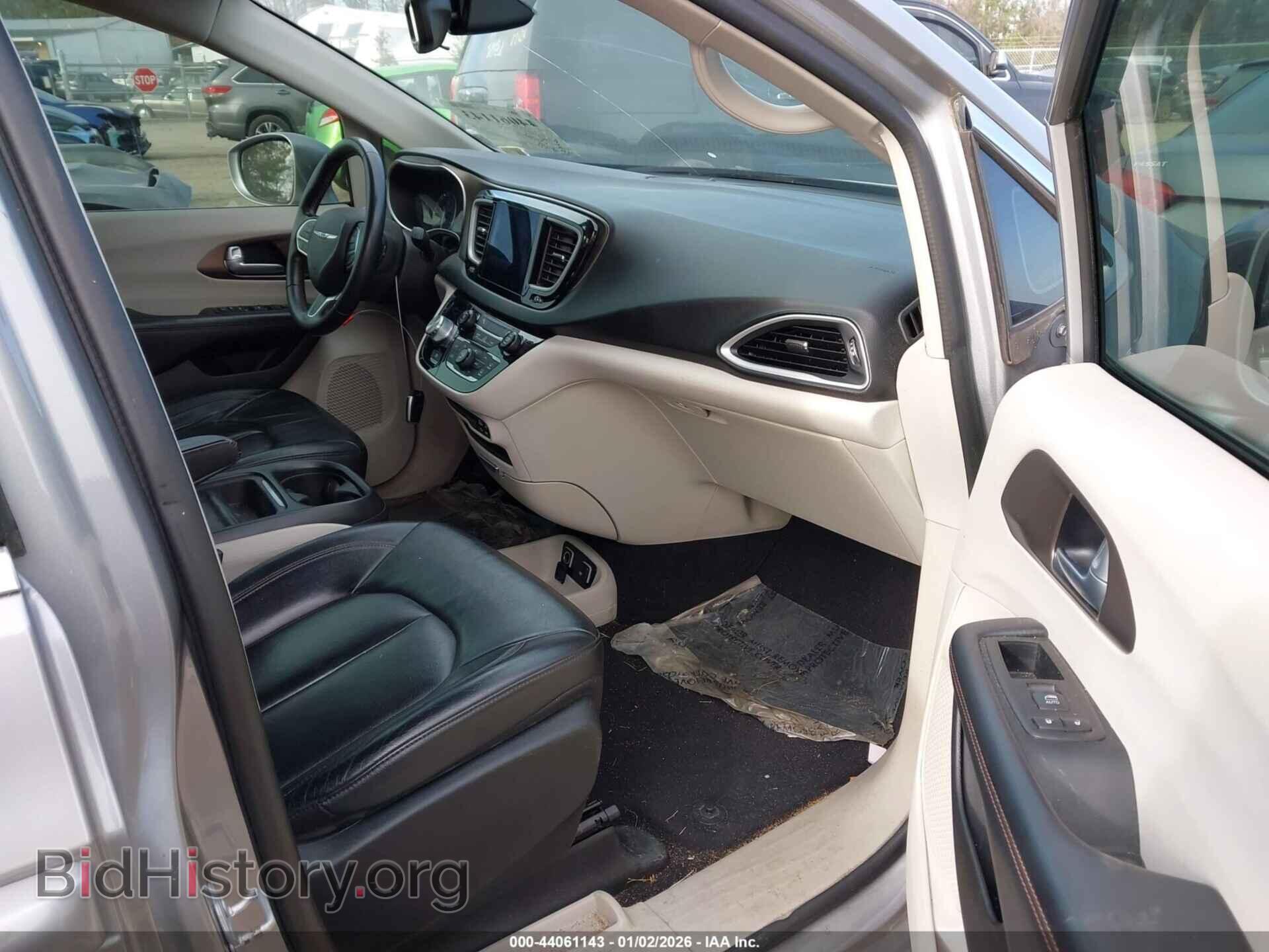 2017 CHRYSLER PACIFICA - VIN: 2C4RC1BG4HR598187 - Фото 5