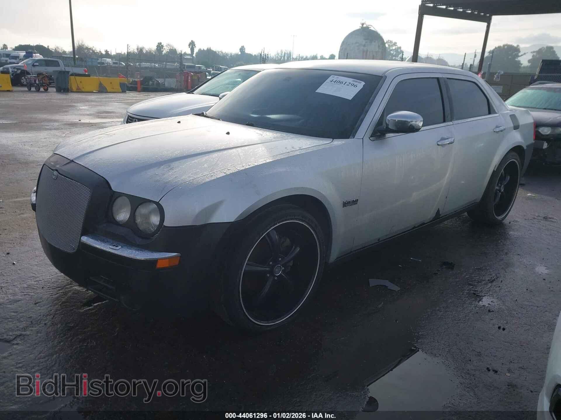 2005 CHRYSLER 300C - VIN: 2C3AA63H35H608348 - Фото 2