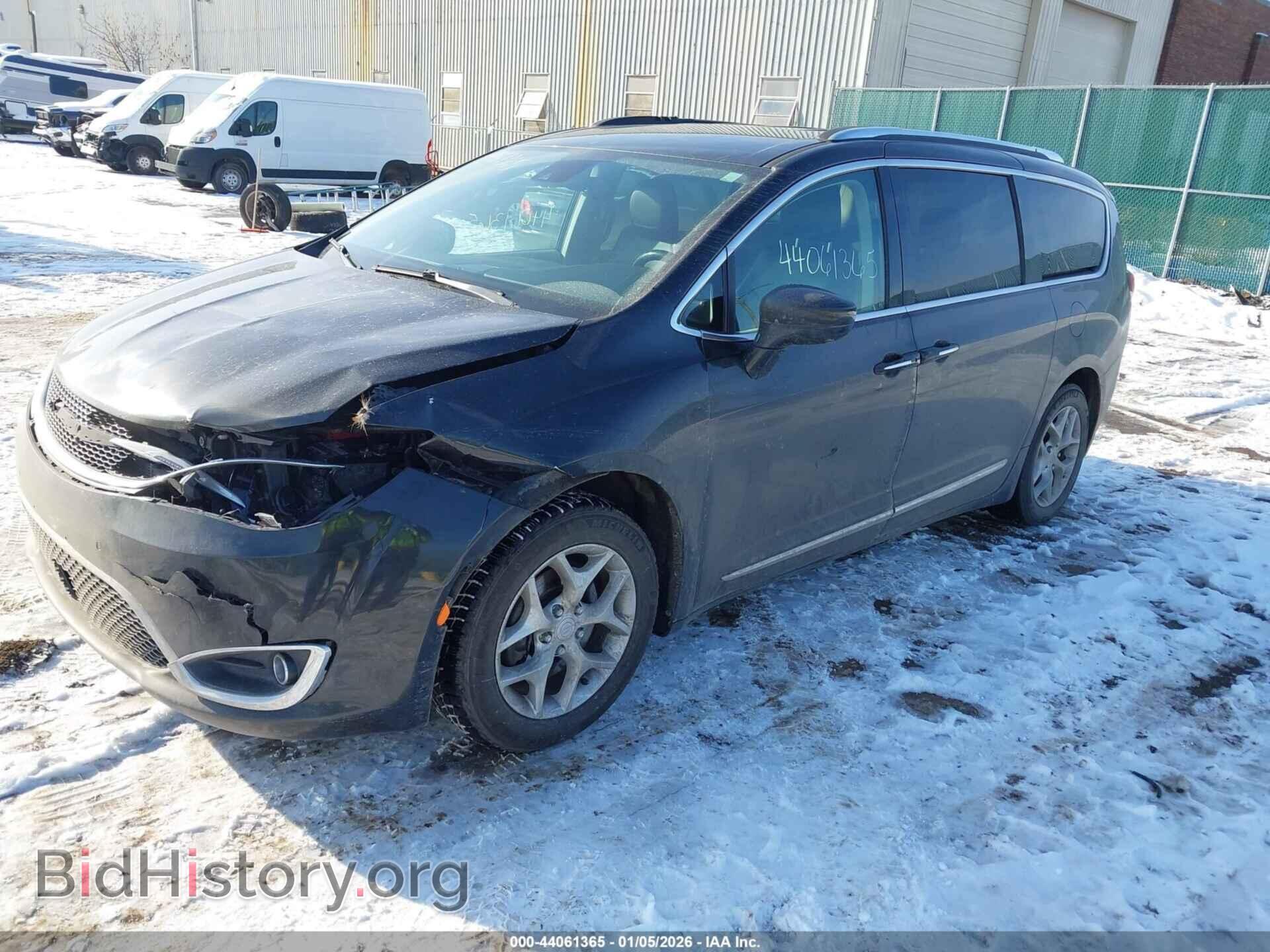 2019 CHRYSLER PACIFICA - VIN: 2C4RC1BG3KR550008 - Фото 2