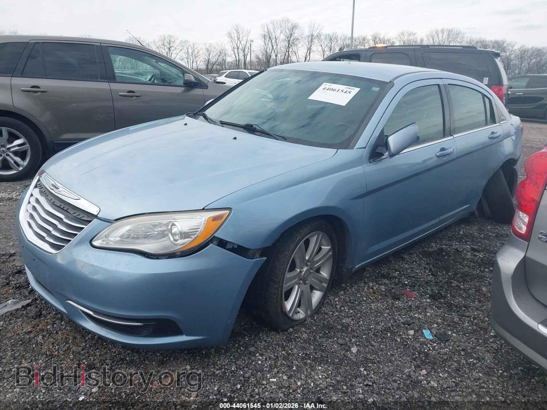 2012 CHRYSLER 200 - VIN: 1C3CCBBG0CN180361 - Фото 2