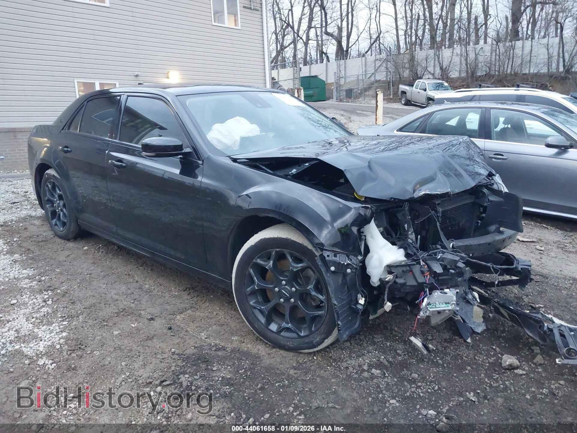 Photo 2C3CCASG5PH707352 - CHRYSLER 300 2023