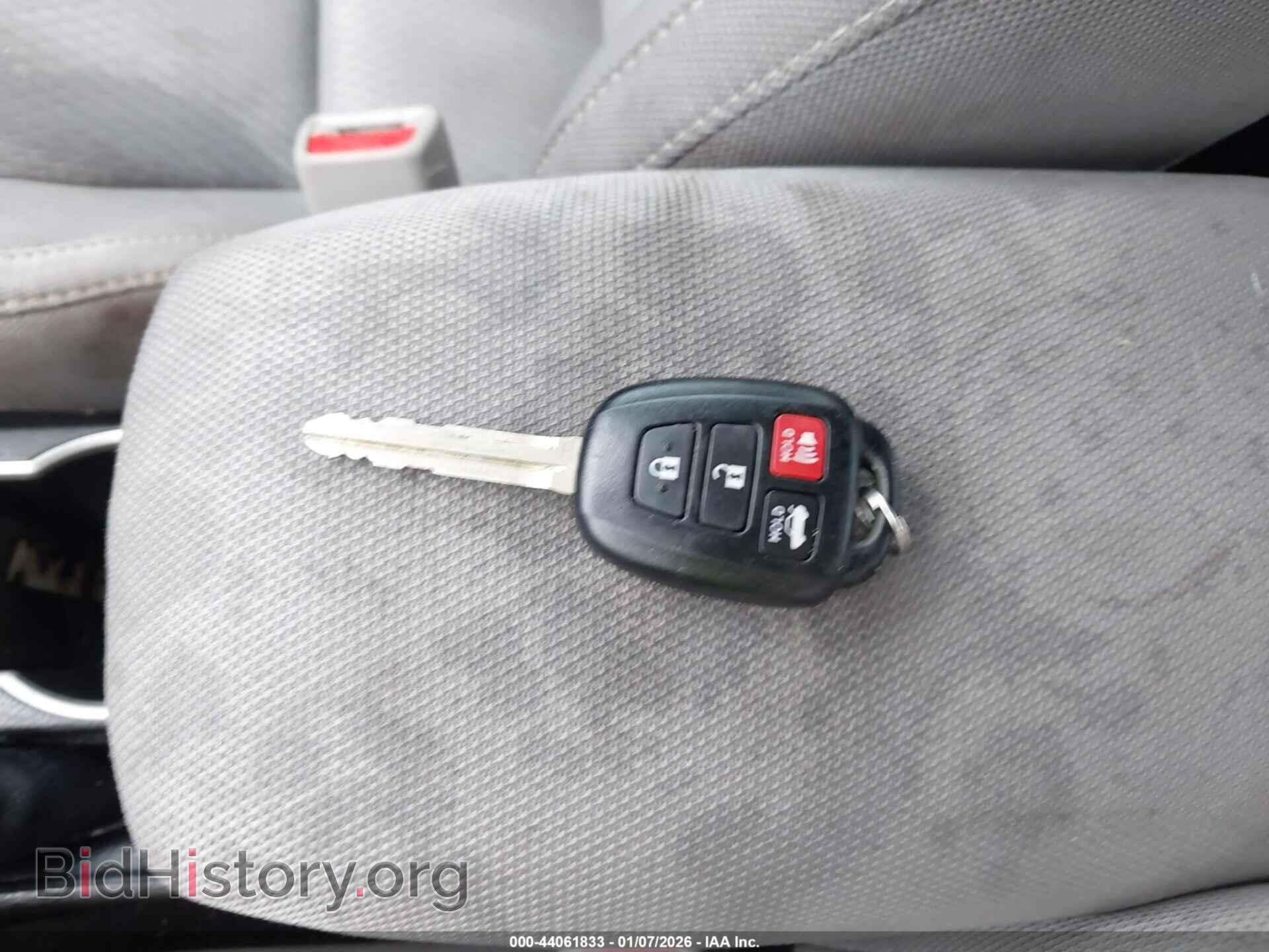 2016 TOYOTA COROLLA - VIN: 5YFBURHE6GP545489 - Фото 11