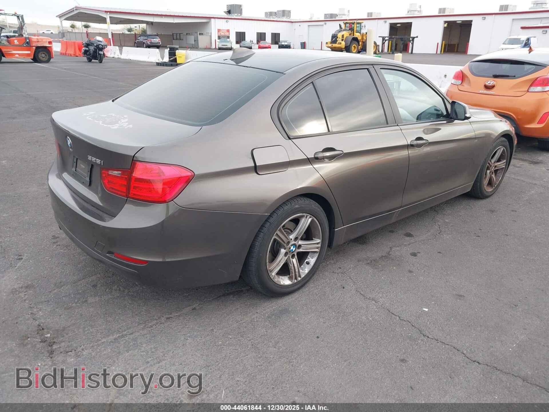 2012 BMW 328I - VIN: WBA3A5C51CF345664 - Фото 4