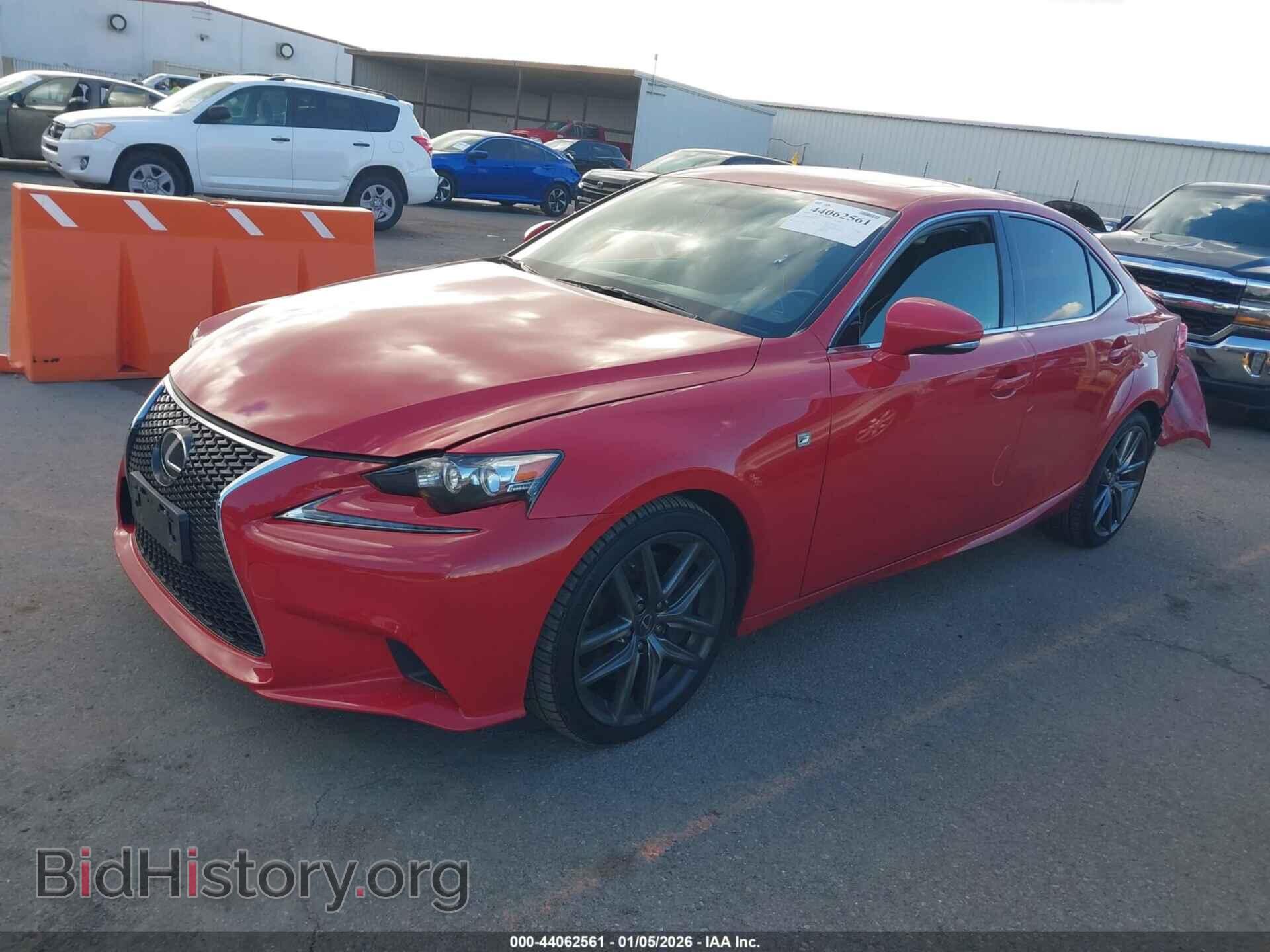 2016 LEXUS IS 200T - VIN: JTHBA1D22G5016381 - Photo 2