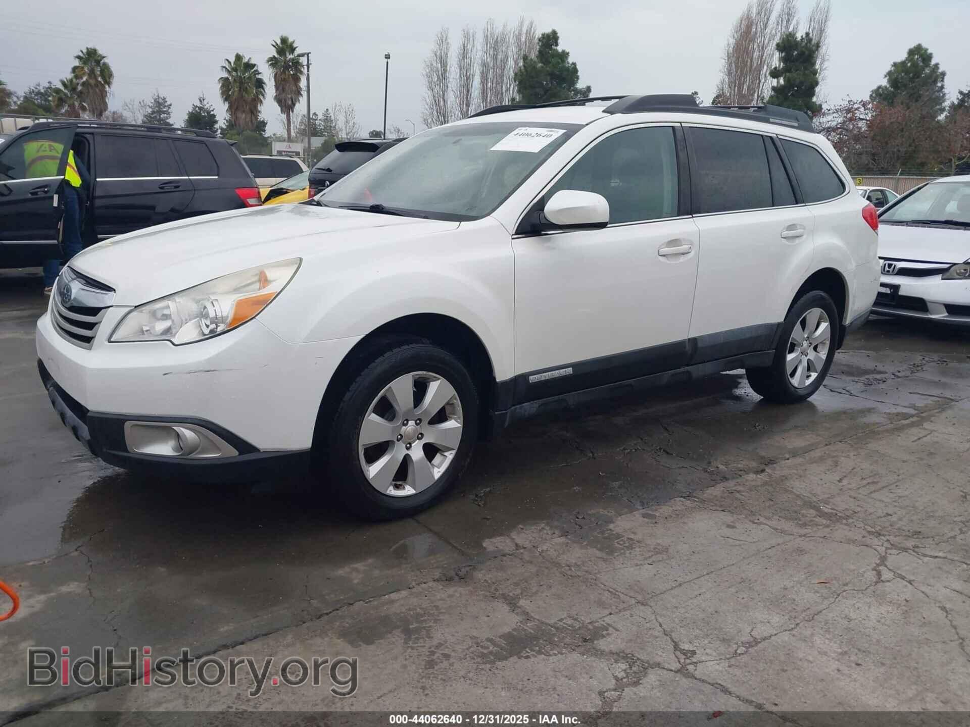 2011 SUBARU OUTBACK - VIN: 4S4BRBCC4B3400513 - Фото 2