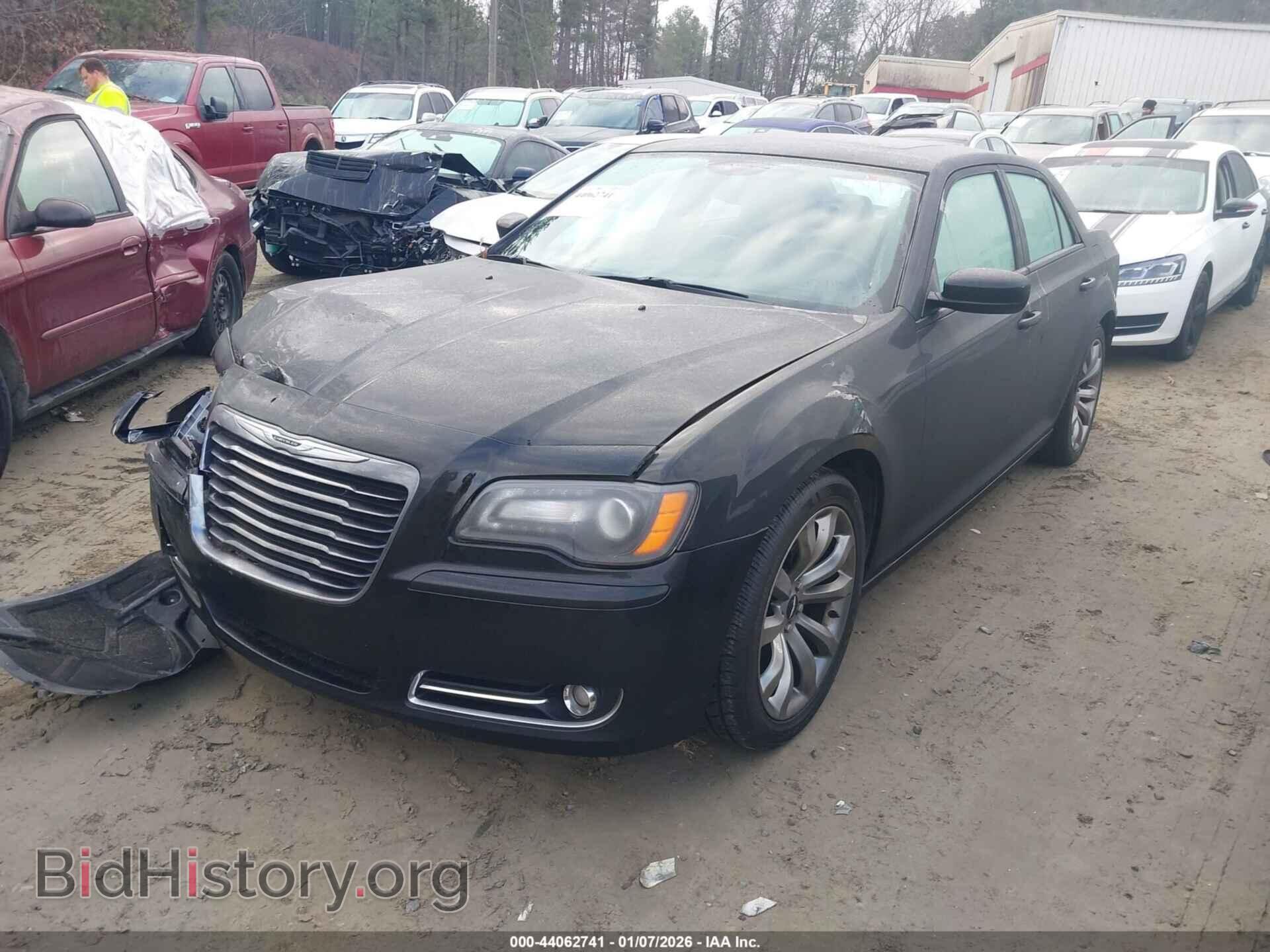 2014 CHRYSLER 300 - VIN: 2C3CCABG6EH222117 - Фото 2