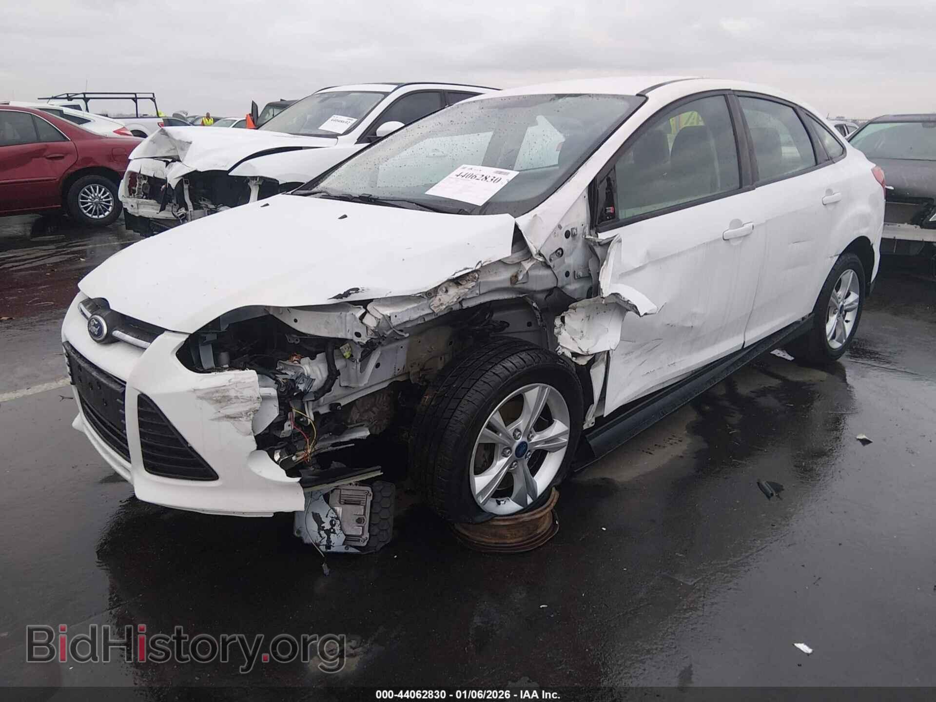 2014 FORD FOCUS - VIN: 1FADP3F29EL215217 - Фото 2