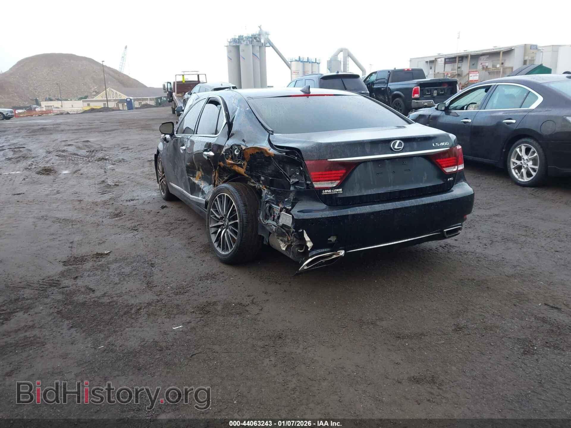 2014 LEXUS LS 460 - VIN: JTHCL5EF1E5022631 - Photo 3