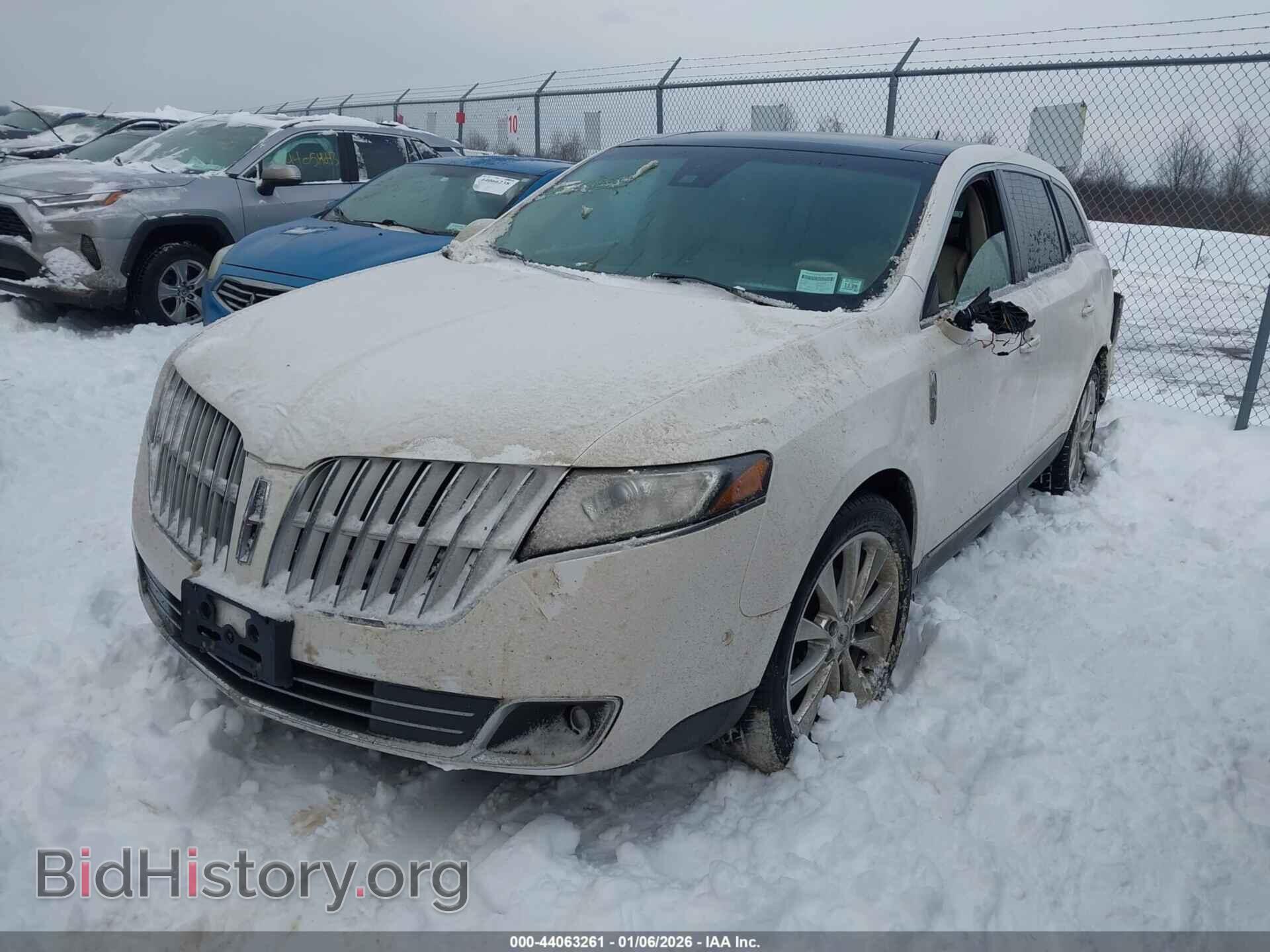 2012 LINCOLN MKT - VIN: 2LMHJ5ATXCBL50633 - Фото 2