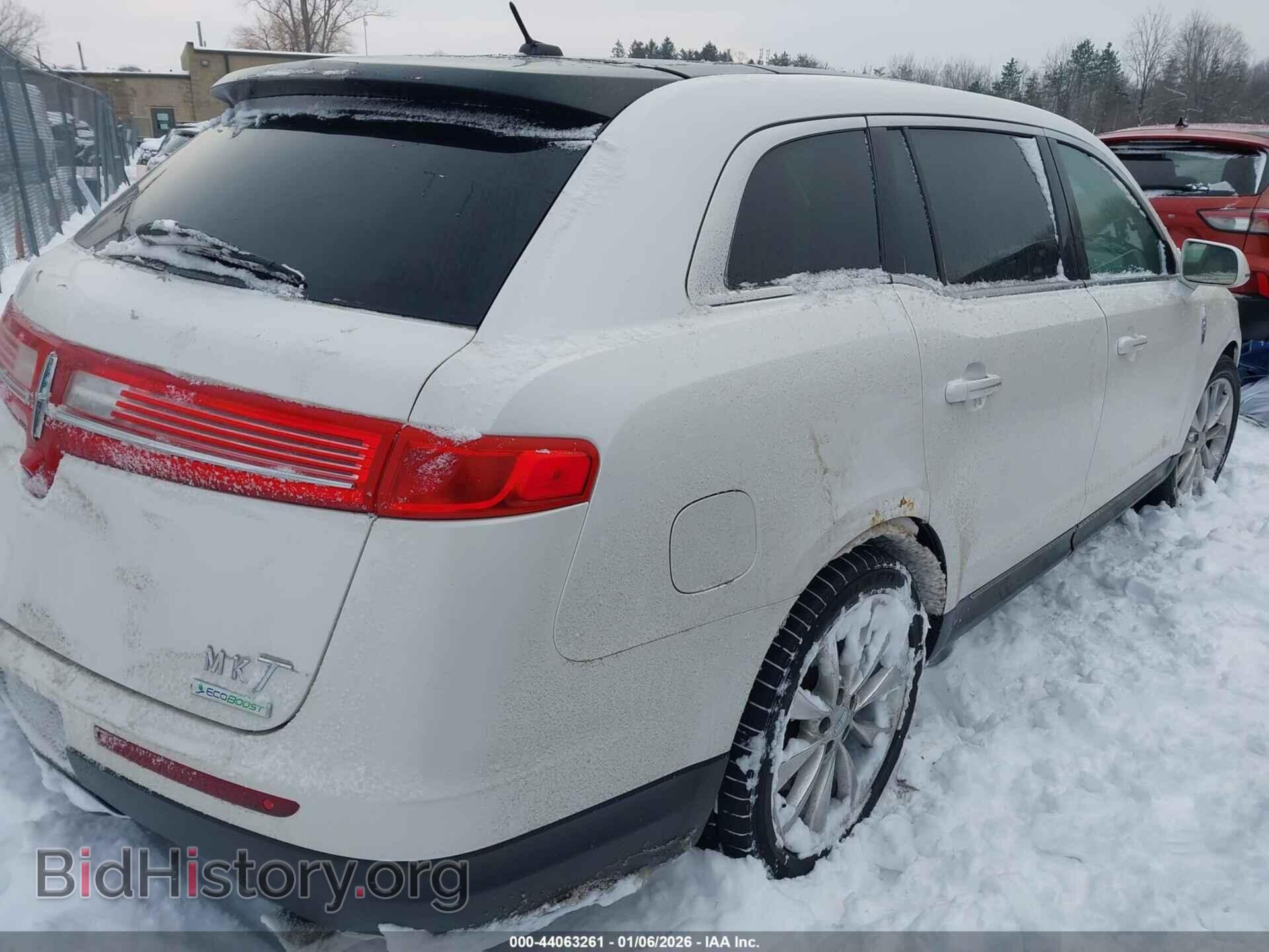 2012 LINCOLN MKT - VIN: 2LMHJ5ATXCBL50633 - Фото 4