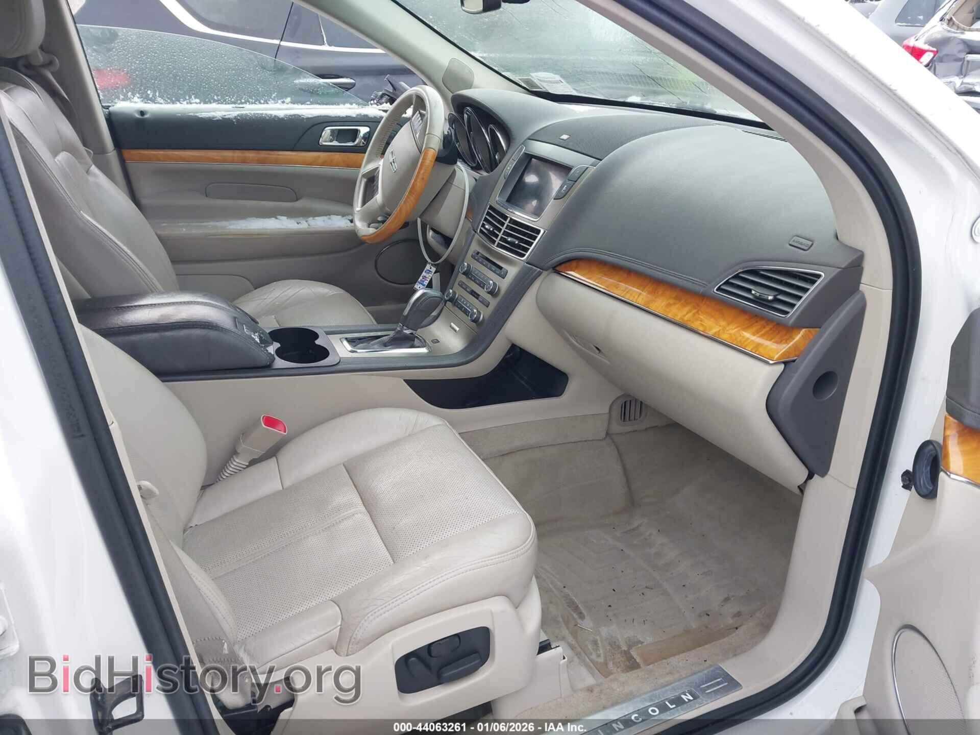 2012 LINCOLN MKT - VIN: 2LMHJ5ATXCBL50633 - Фото 5