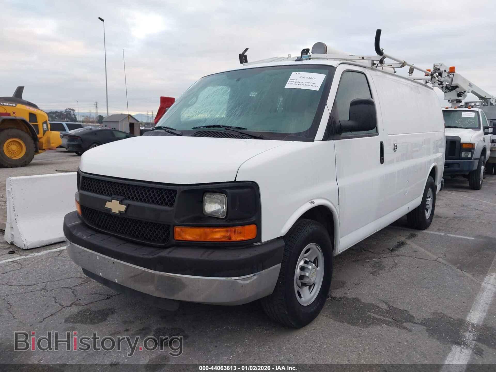 2014 CHEVROLET EXPRESS 2500 - VIN: 1GCWGFCB2E1136654 - Фото 2