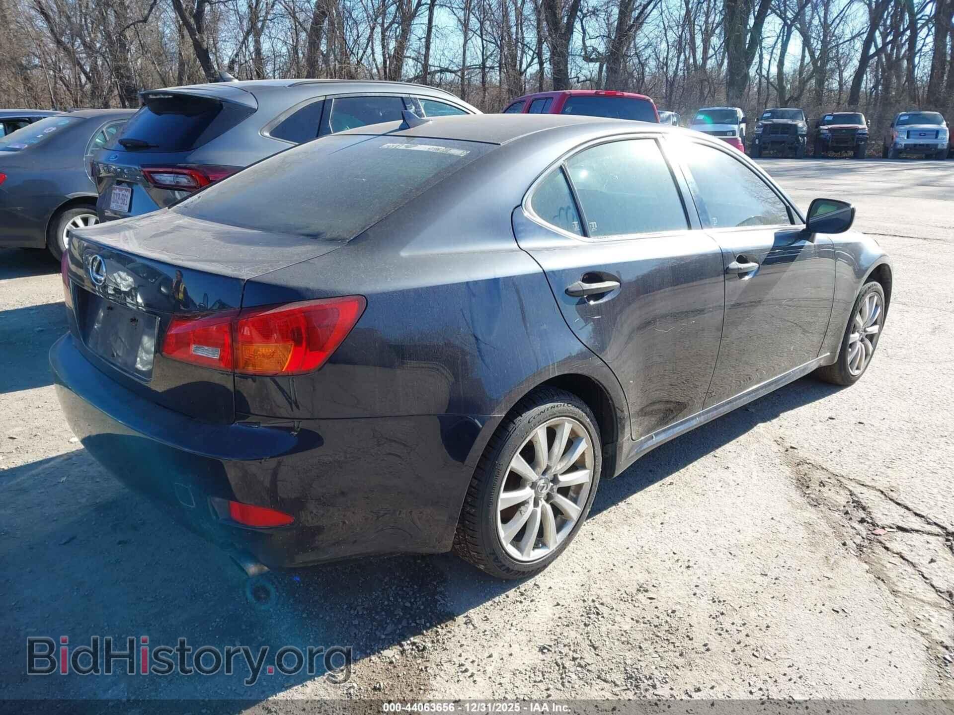 2007 LEXUS IS 250 - VIN: JTHCK262X72014464 - Photo 4