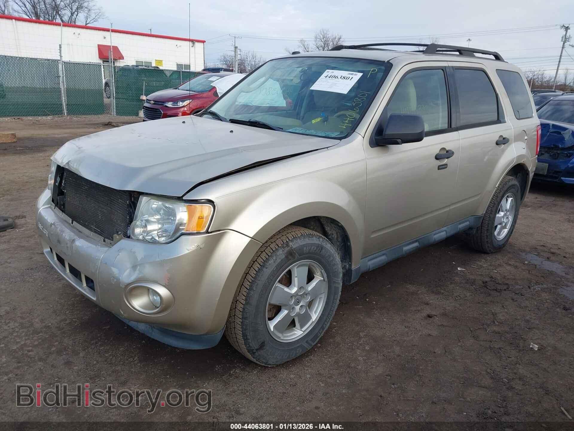 2011 FORD ESCAPE - VIN: 1FMCU0D7XBKB52041 - Фото 2