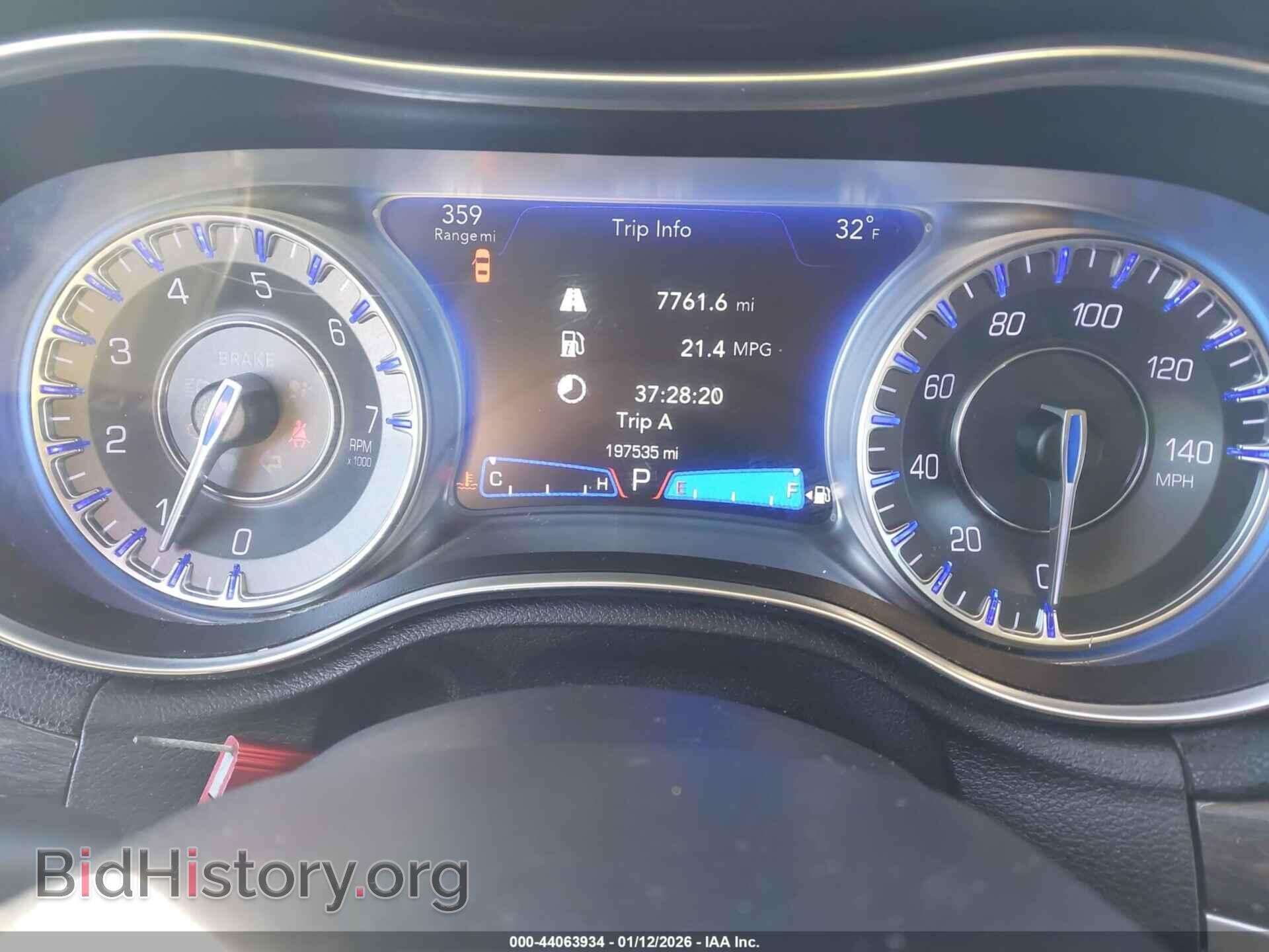 2019 CHRYSLER 300 - VIN: 2C3CCAAG3KH564962 - Фото 7