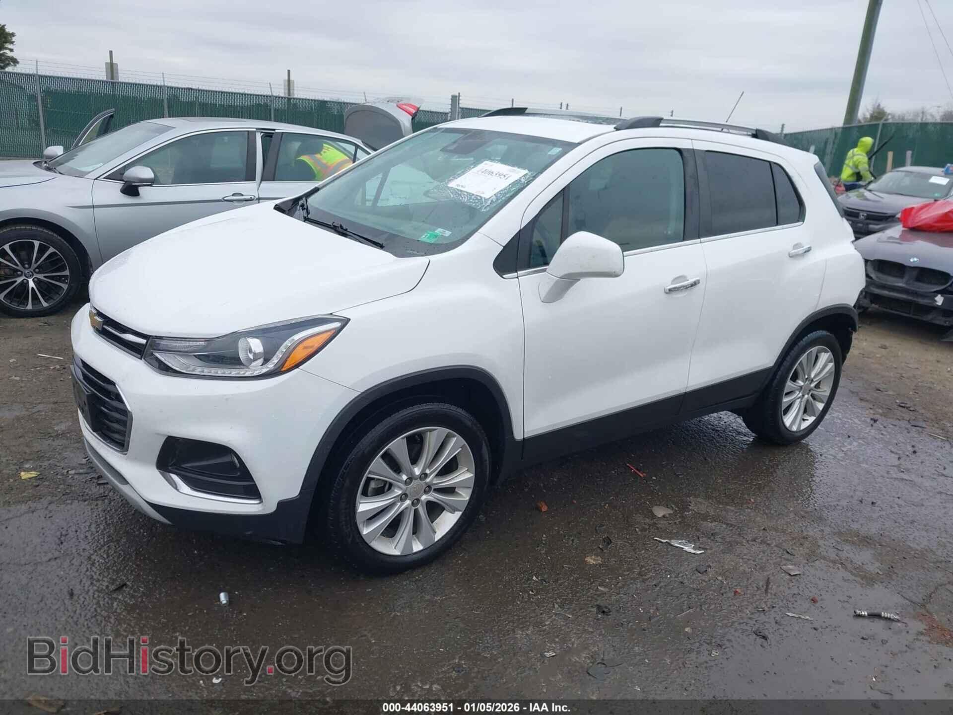 2017 CHEVROLET TRAX - VIN: 3GNCJRSB3HL193750 - Фото 2
