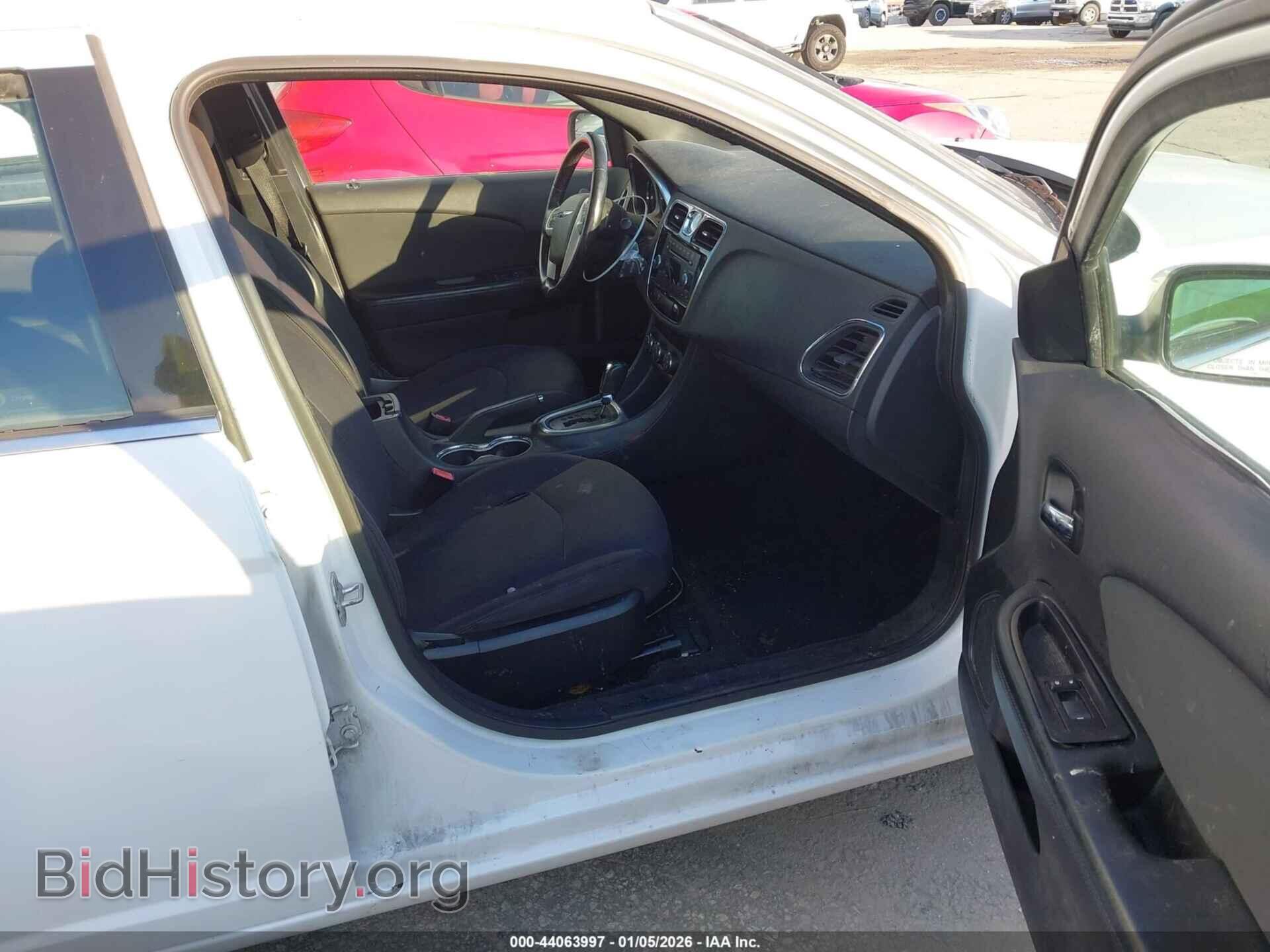 2012 CHRYSLER 200 - VIN: 1C3CCBBB6CN210337 - Фото 5