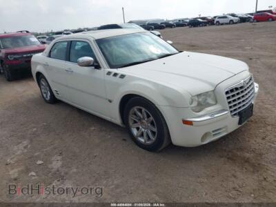 2005 Chrysler 300C, white — VIN 2C3AA63H25H504711, IAAI