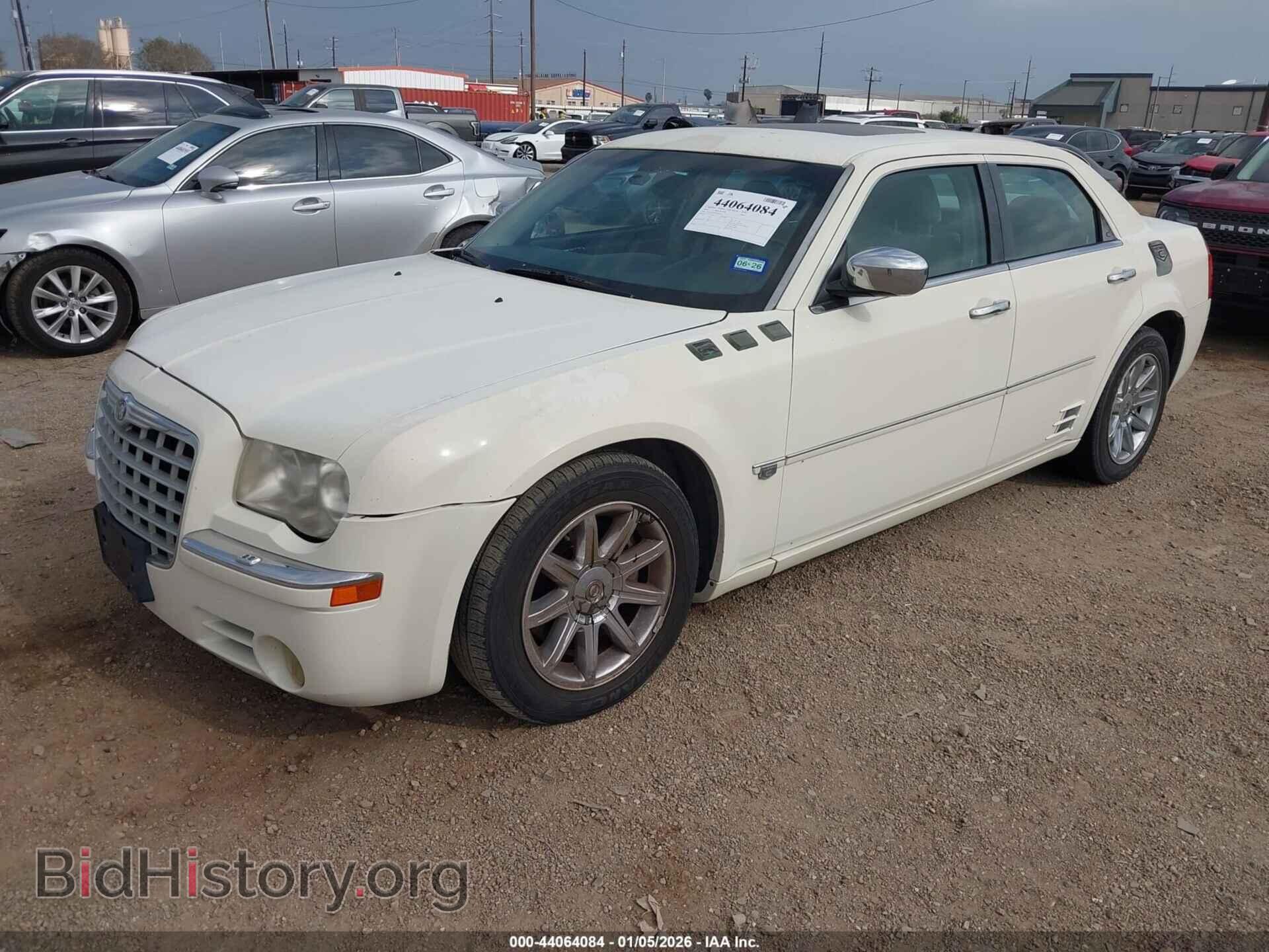 2005 CHRYSLER 300C - VIN: 2C3AA63H25H504711 - Фото 2