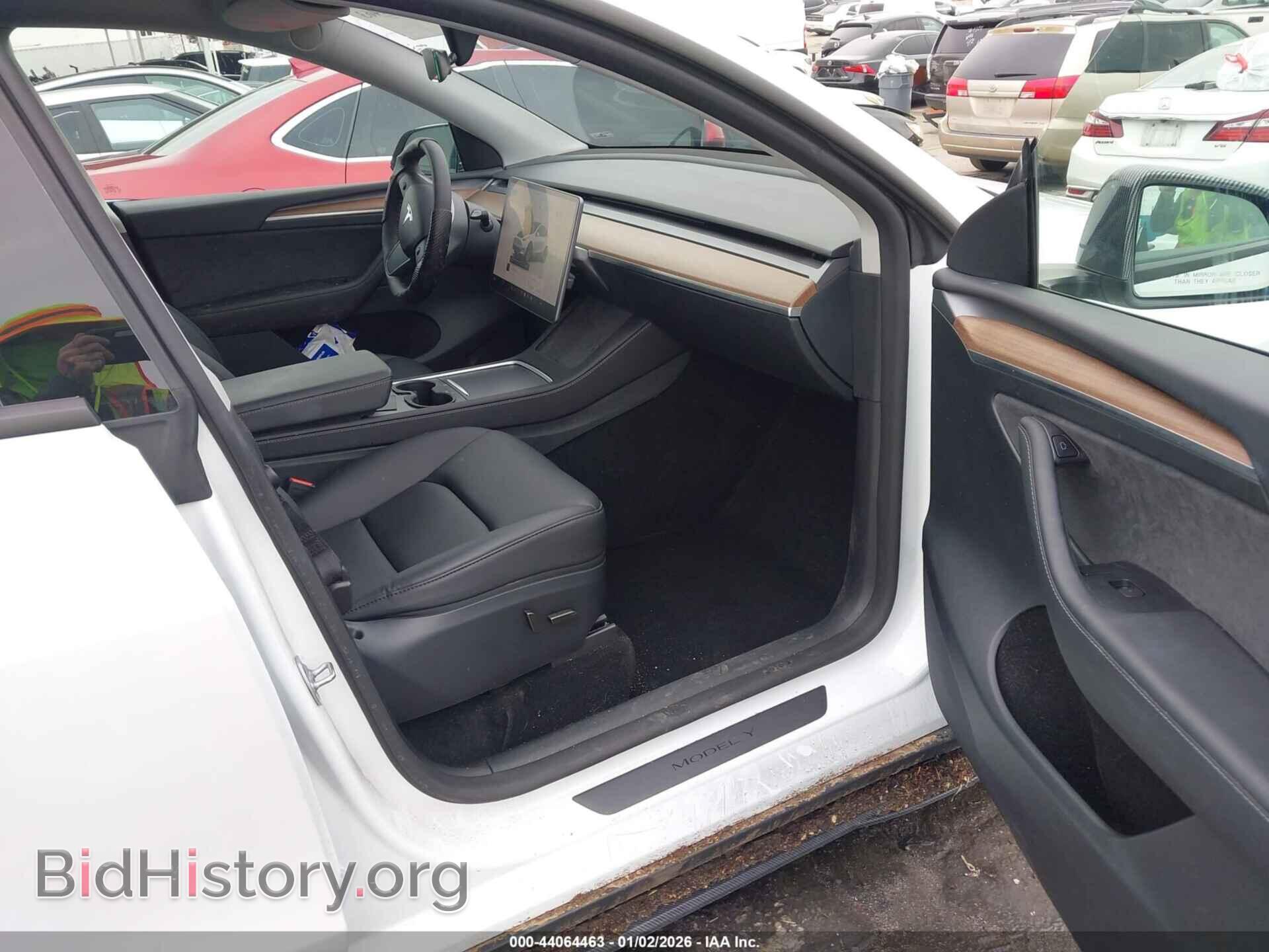 2024 TESLA MODEL Y - VIN: 7SAYGDED3RF087959 - Фото 5