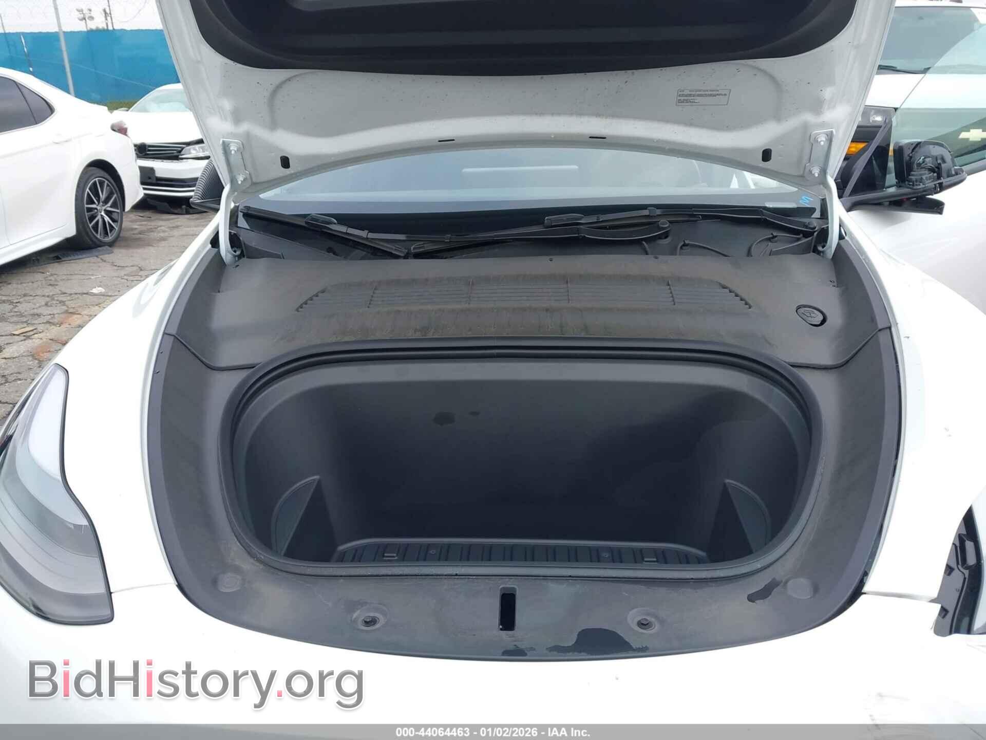 2024 TESLA MODEL Y - VIN: 7SAYGDED3RF087959 - Фото 10