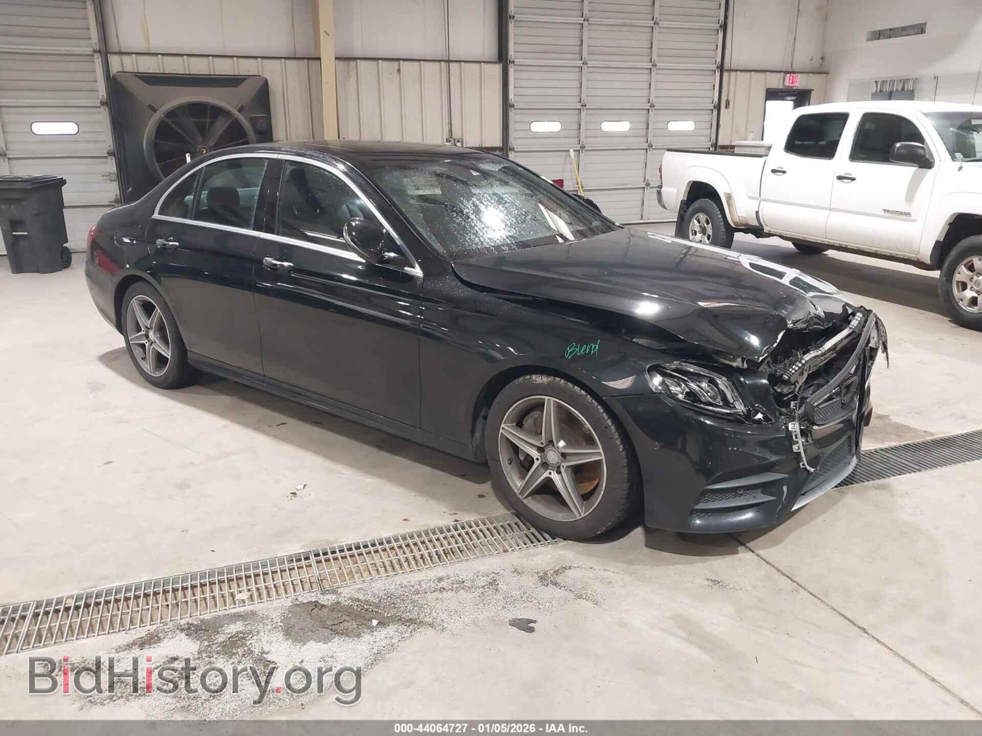 Фотография WDDZF4JB7HA050726 - MERCEDES-BENZ E 300 2017