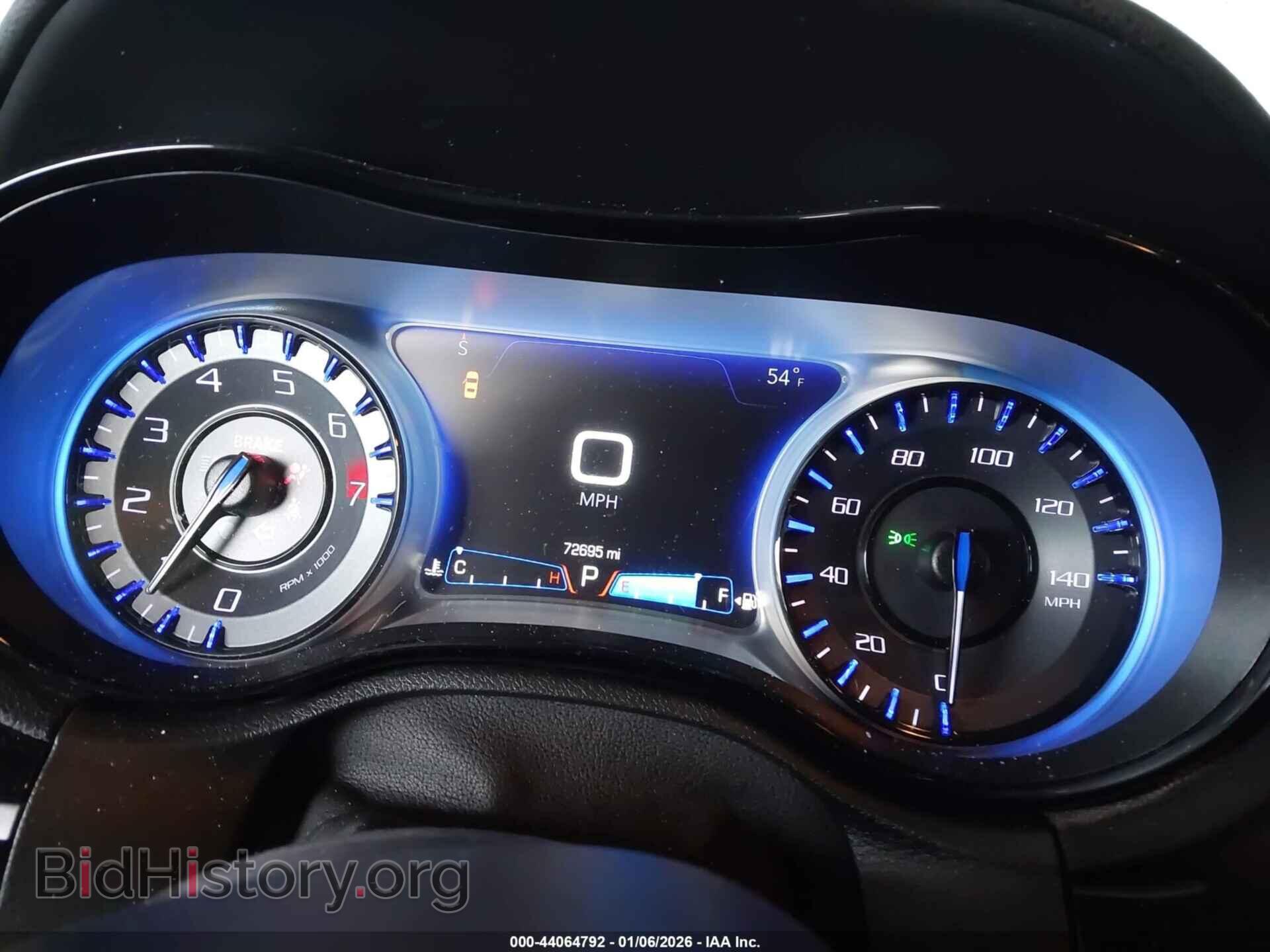 2018 CHRYSLER 300 - VIN: 2C3CCABG9JH266378 - Фото 7