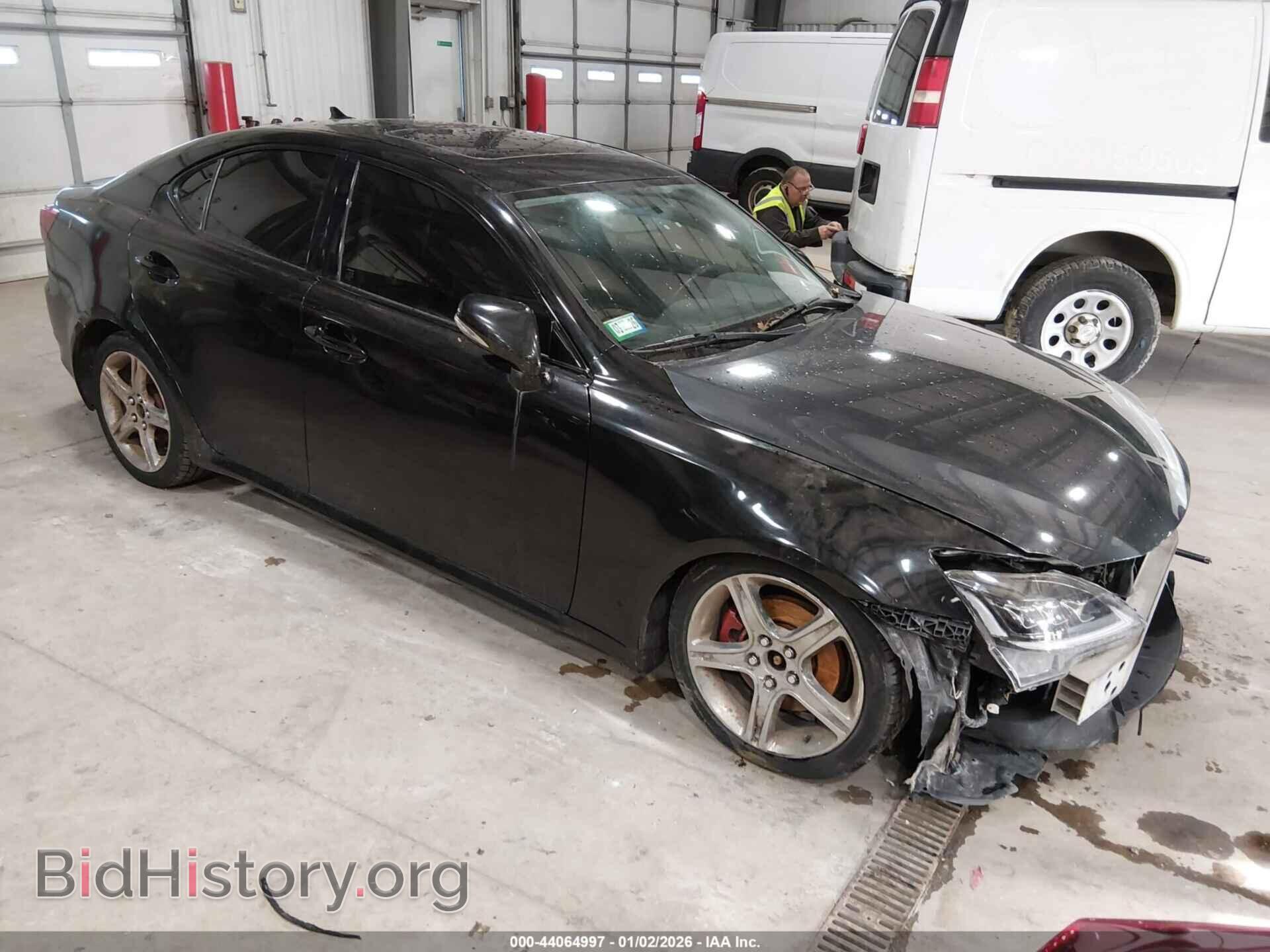 Photo JTHCF5C21B5051999 - LEXUS IS 250 2011