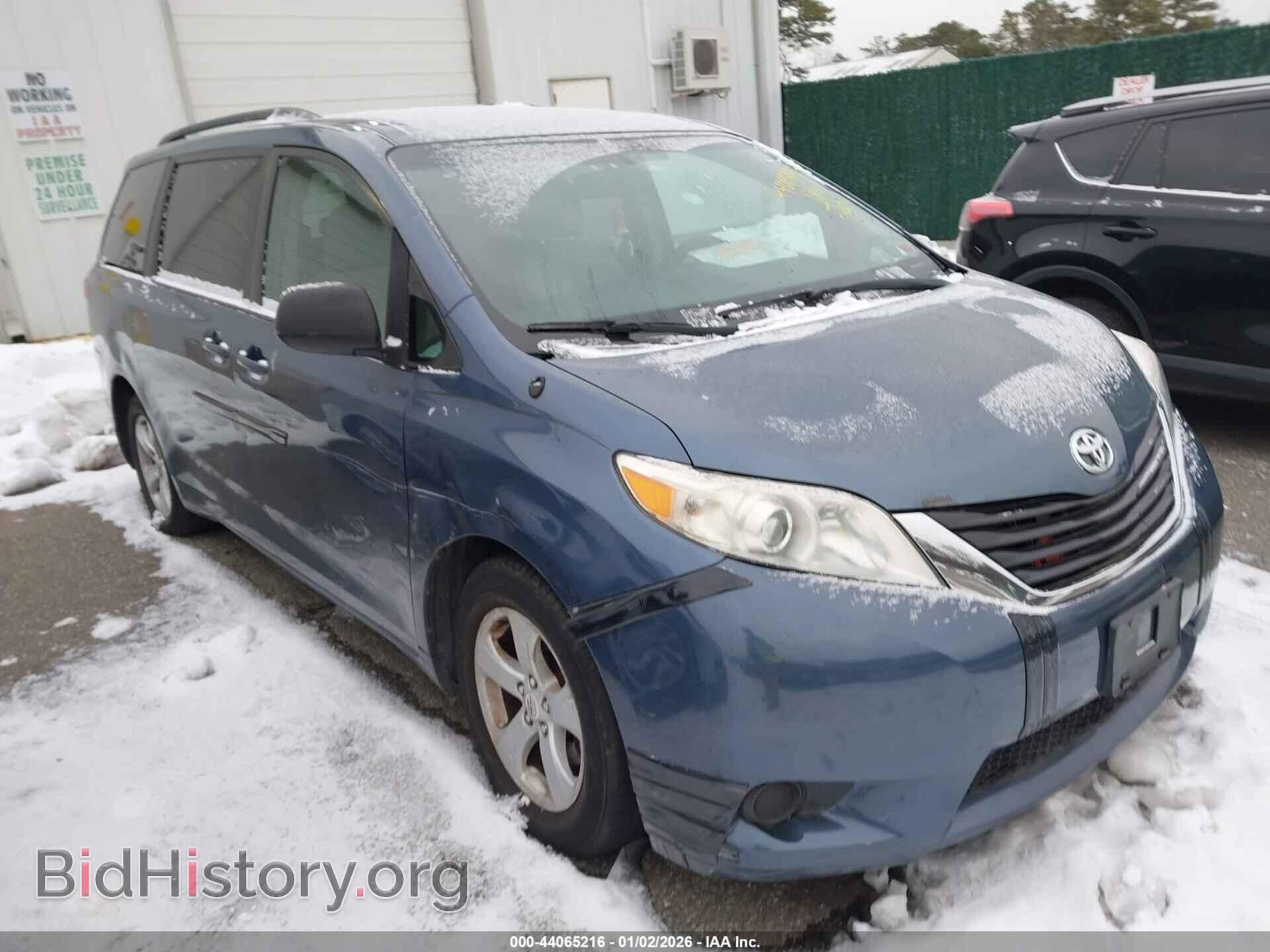 Photo 5TDKK3DC8DS360564 - TOYOTA SIENNA 2013
