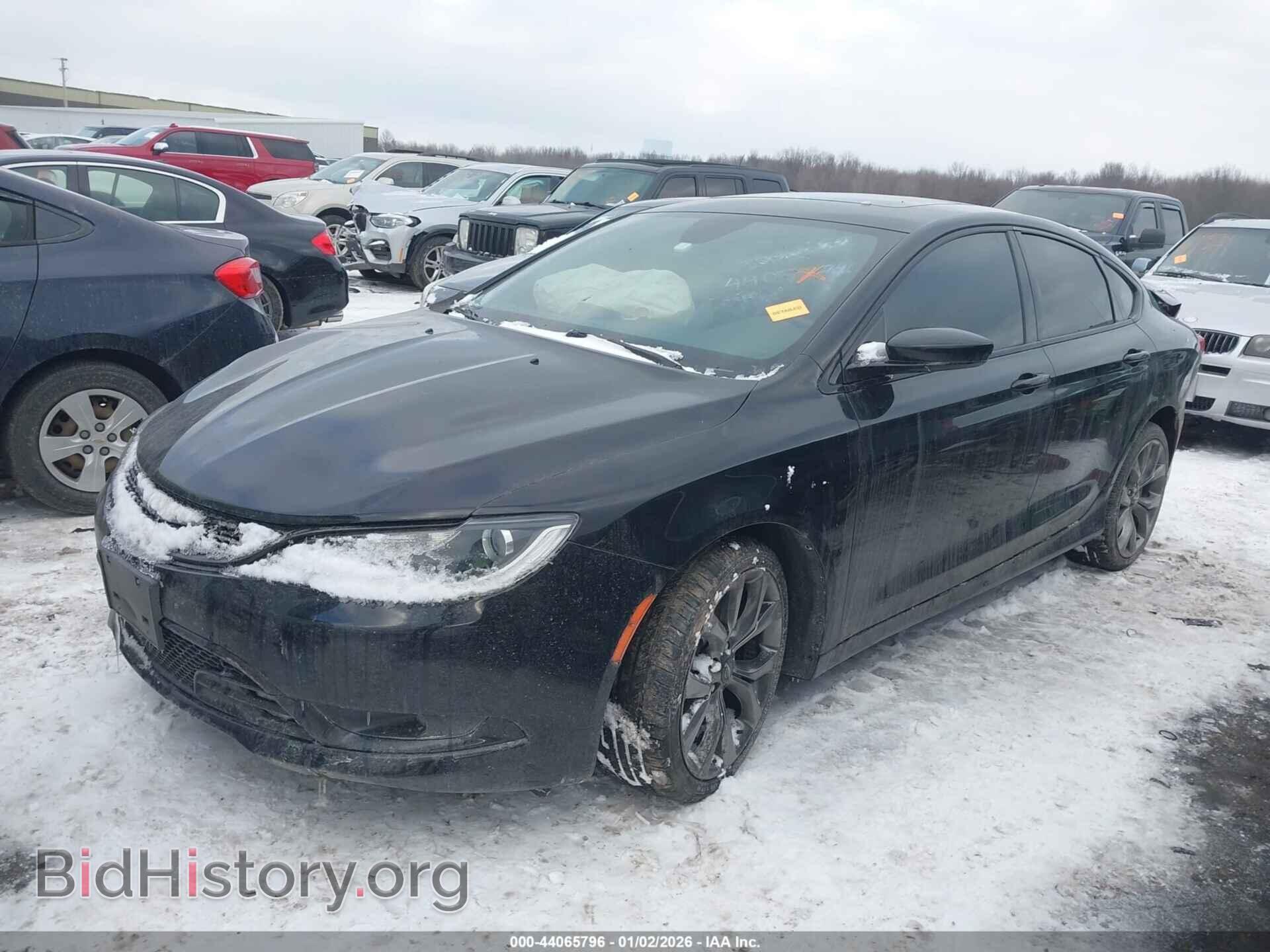 2016 CHRYSLER 200 - VIN: 1C3CCCBB3GN138752 - Фото 2