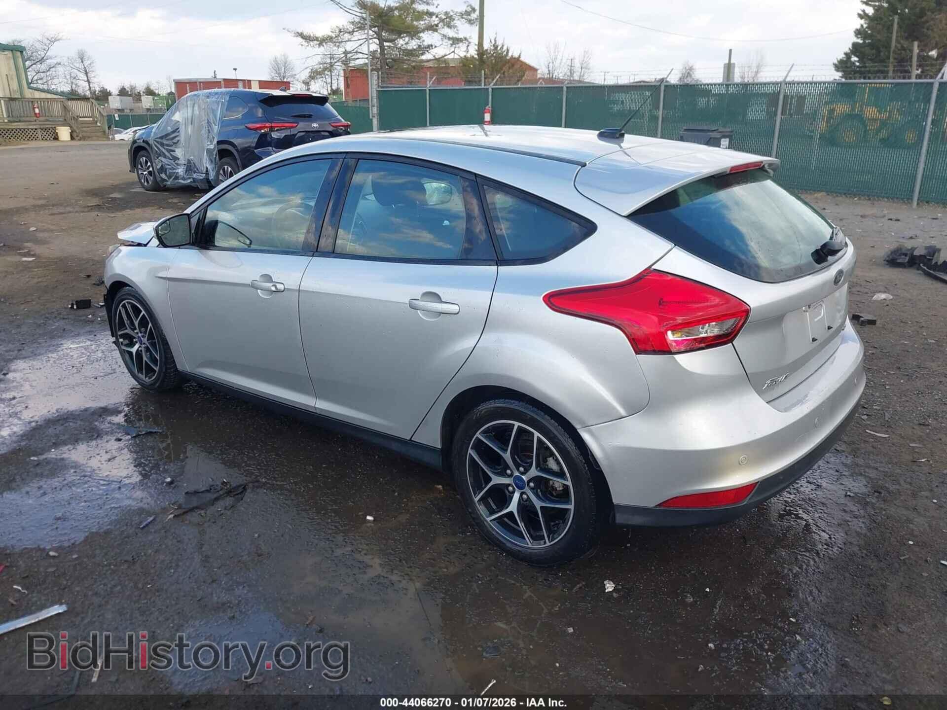 2017 FORD FOCUS - VIN: 1FADP3M22HL242492 - Фото 3
