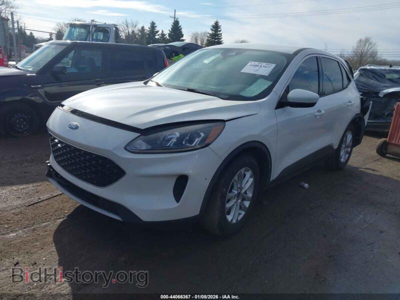 2020 Ford ESCAPE (VIN 1FMCU0G6XLUA45760) — photo 2 of 16