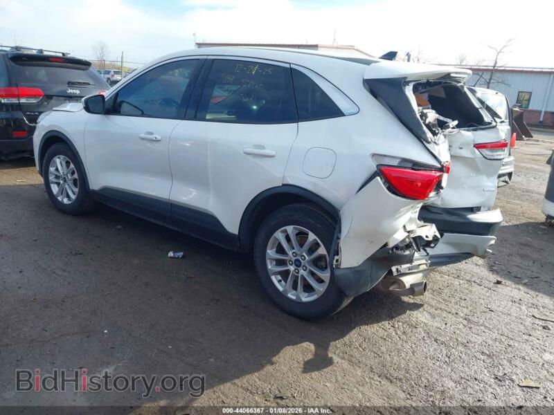 2020 Ford ESCAPE (VIN 1FMCU0G6XLUA45760) — photo 3 of 16
