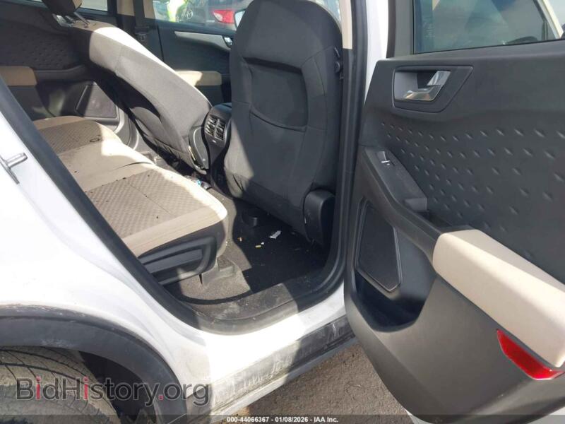 2020 Ford ESCAPE (VIN 1FMCU0G6XLUA45760) — photo 8 of 16