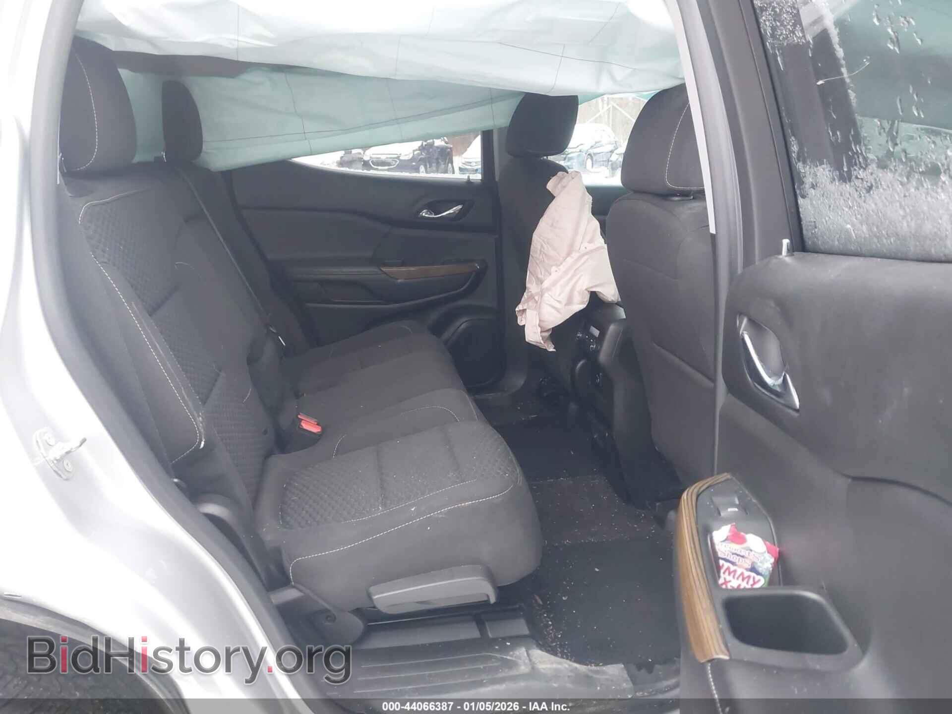 2017 GMC ACADIA - VIN: 1GKKNSLS0HZ277147 - Фото 8