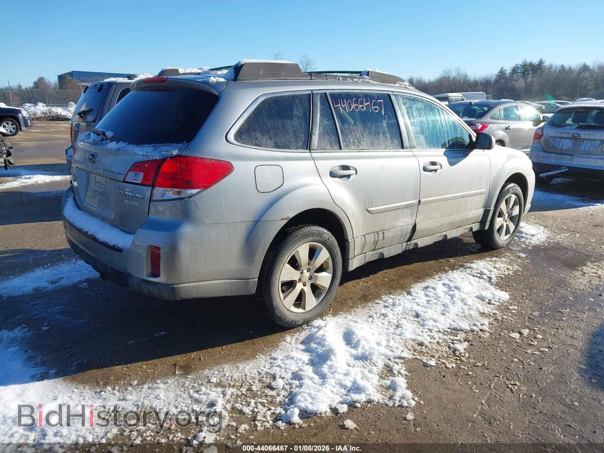 2011 SUBARU OUTBACK - VIN: 4S4BRBCC2B3413437 - Фото 4