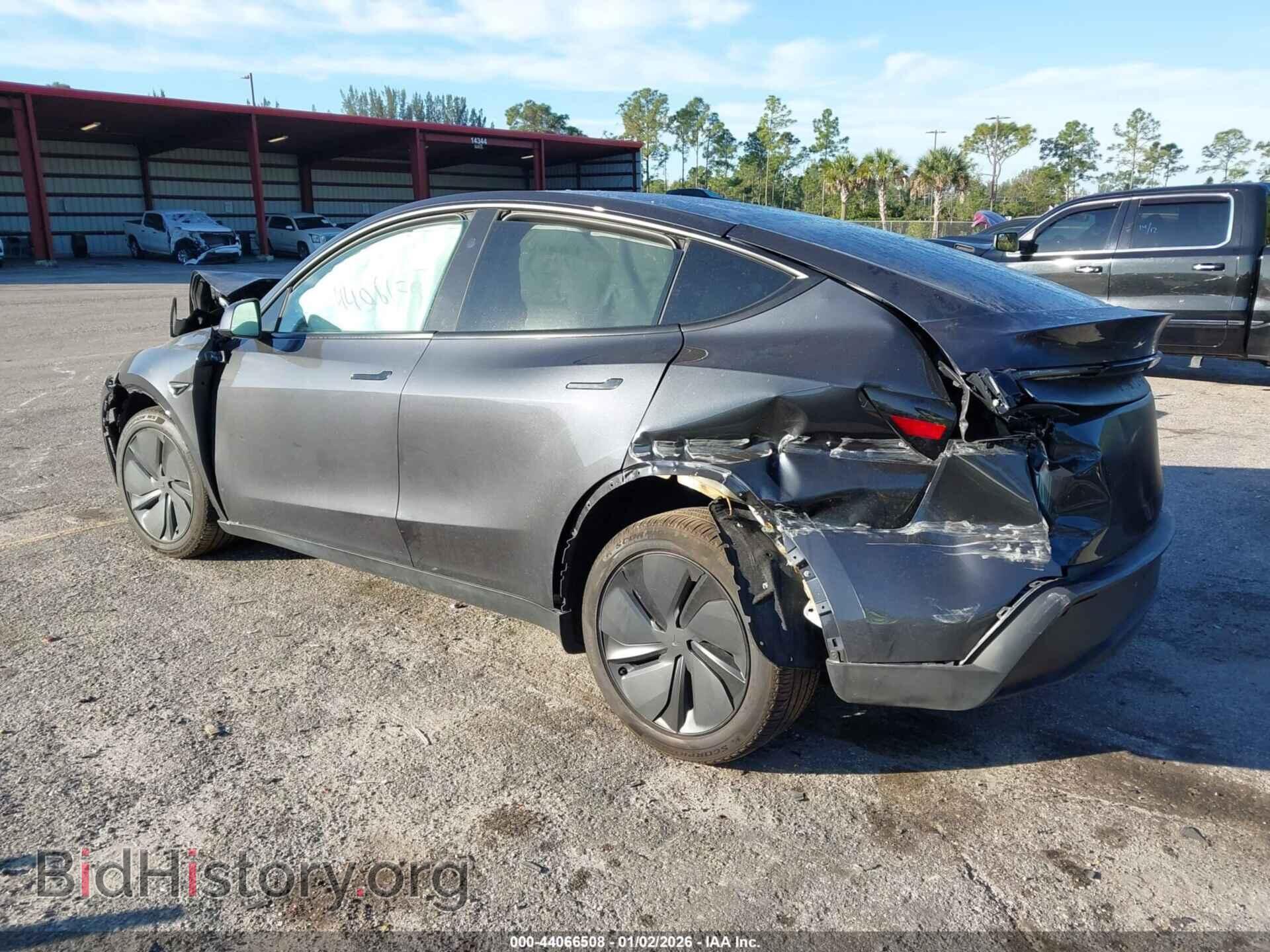 2026 TESLA MODEL Y - VIN: 7SAYGDED8TA442810 - Фото 3