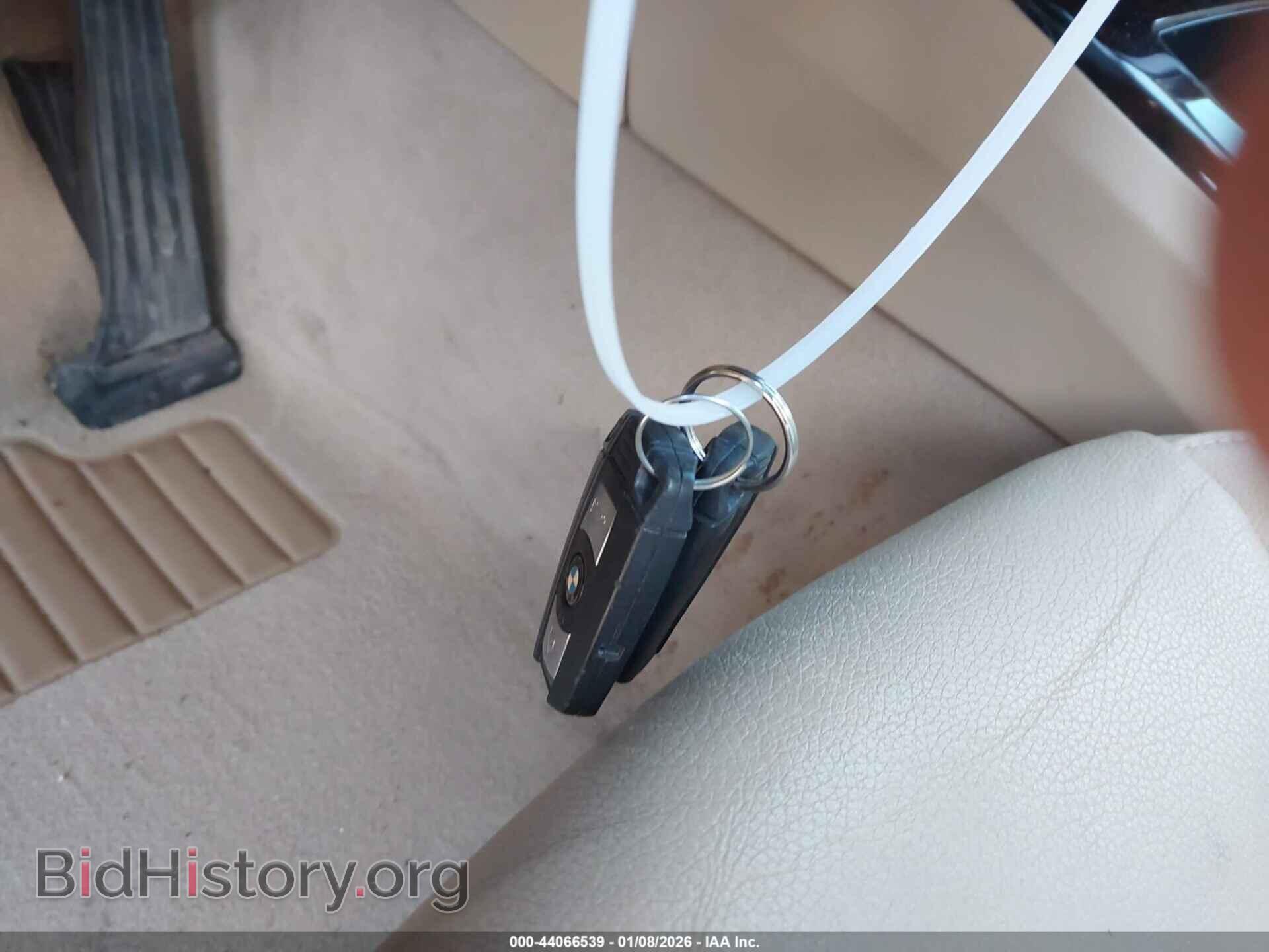 2011 BMW 328I - VIN: WBAPH7C53BE681751 - Фото 11