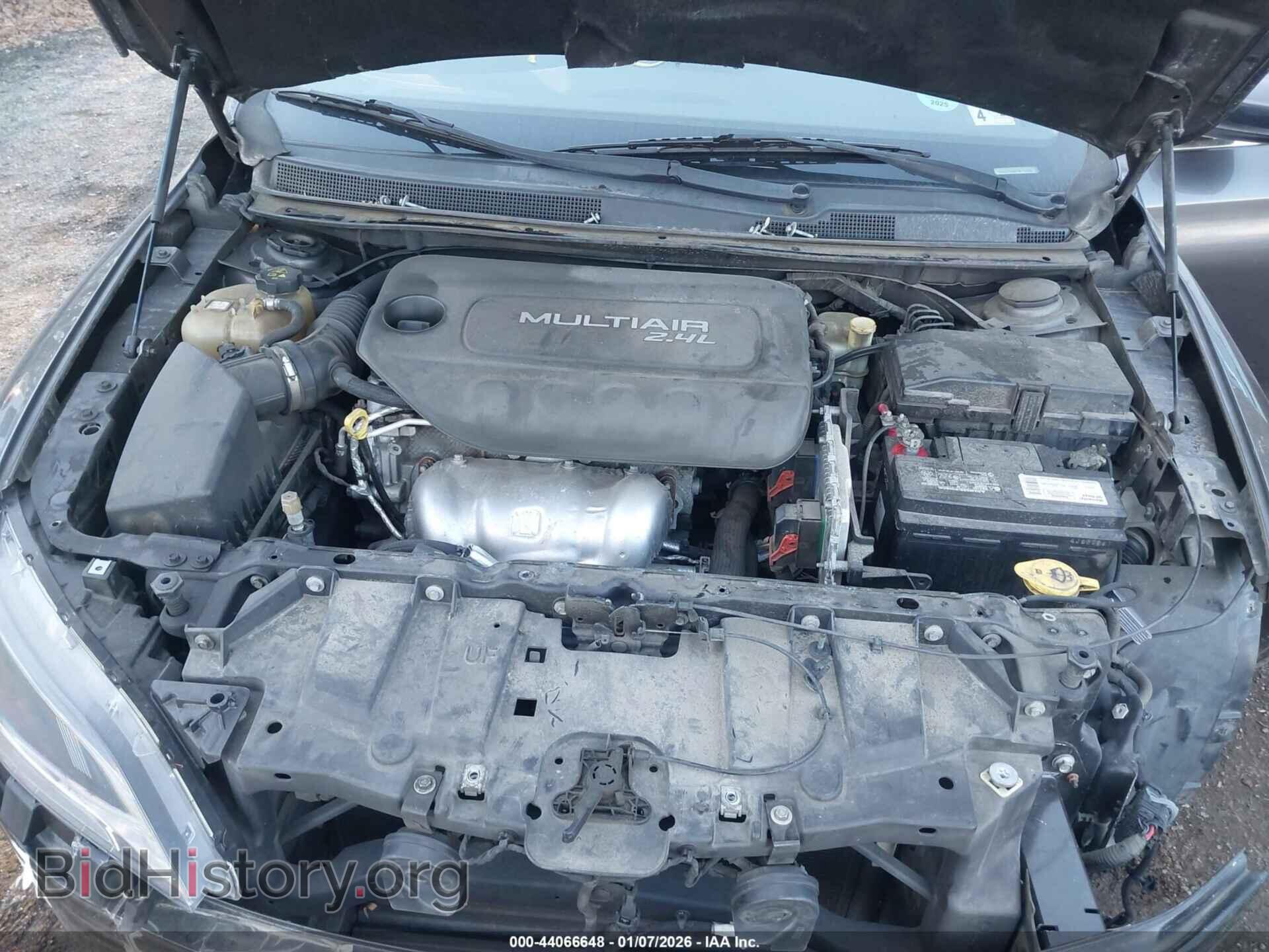 2015 CHRYSLER 200 - VIN: 1C3CCCAB7FN714620 - Фото 10