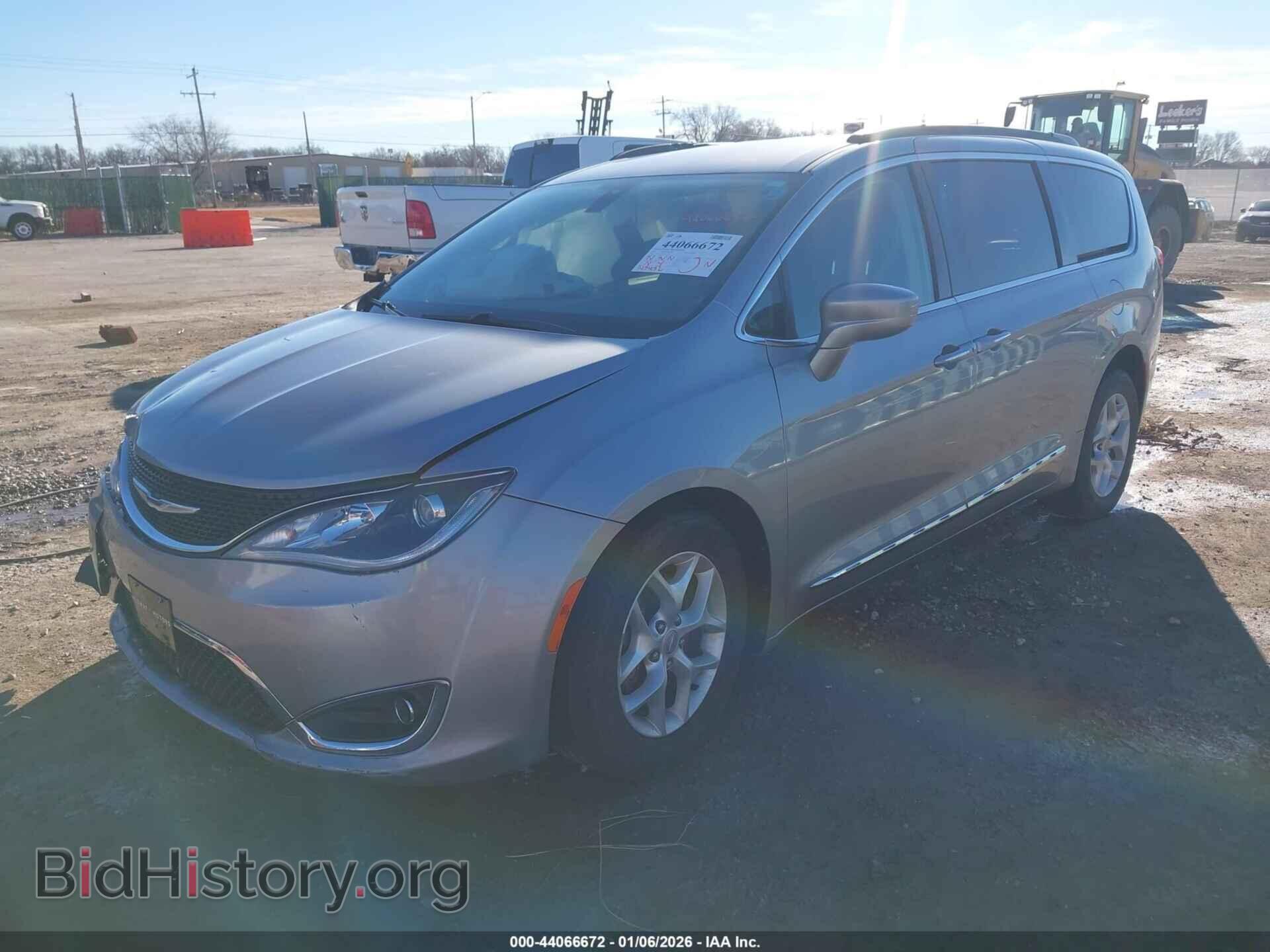 2017 CHRYSLER PACIFICA - VIN: 2C4RC1BG6HR795037 - Фото 2