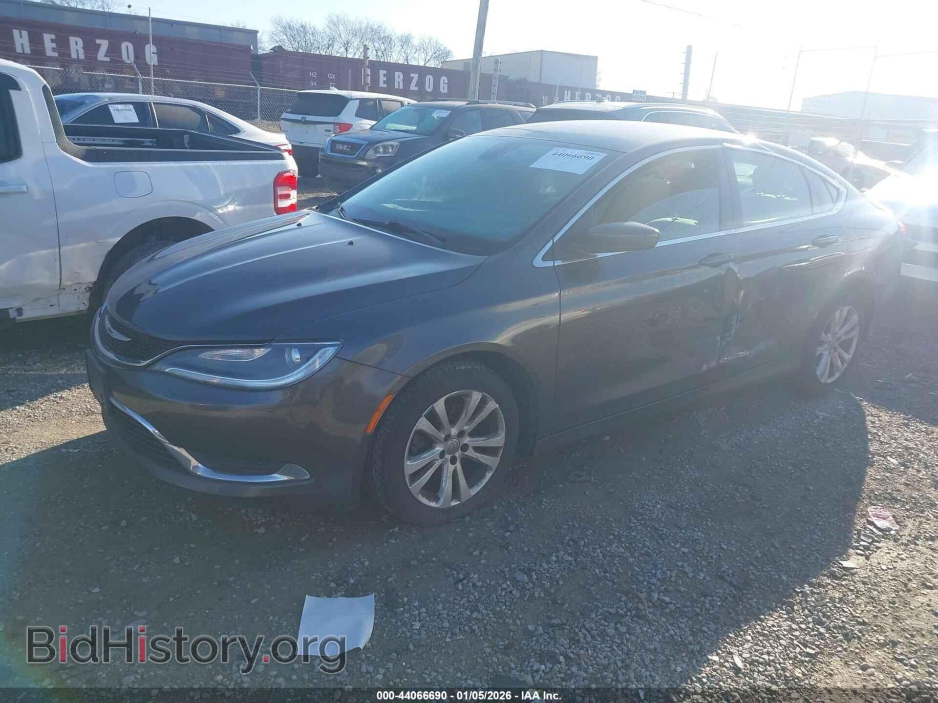 2016 CHRYSLER 200 - VIN: 1C3CCCAB5GN166327 - Photo 2