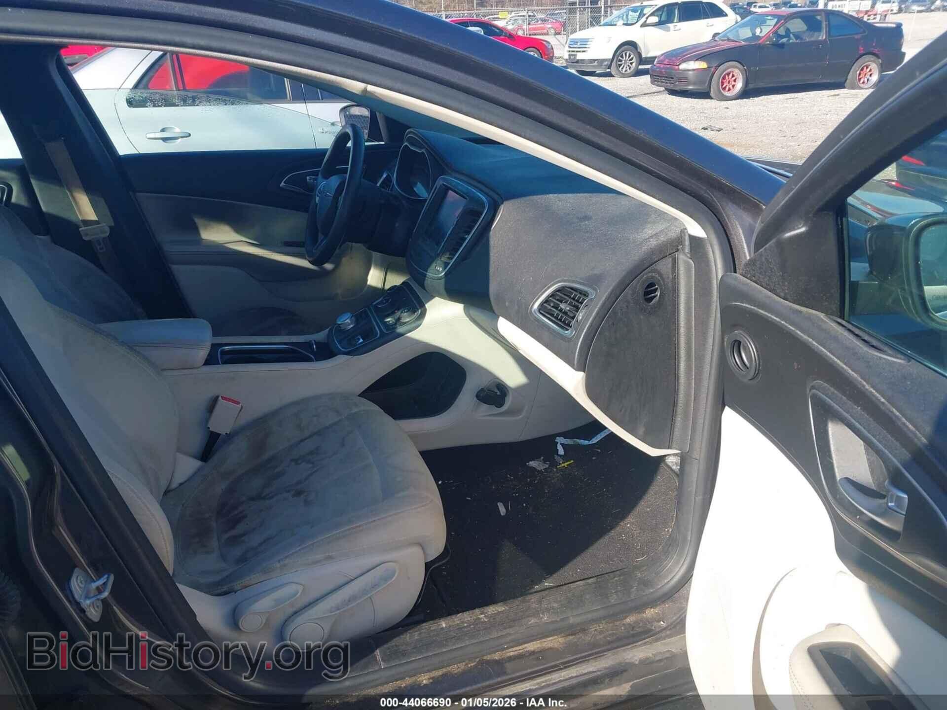 2016 CHRYSLER 200 - VIN: 1C3CCCAB5GN166327 - Photo 5