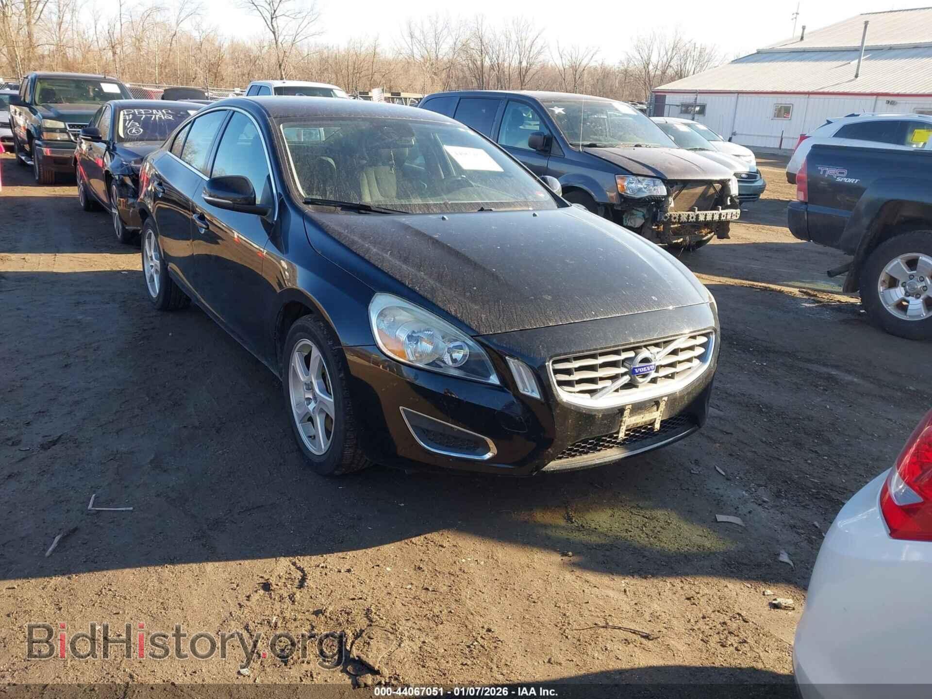 Фотография YV1622FS0C2028201 - VOLVO S60 2012