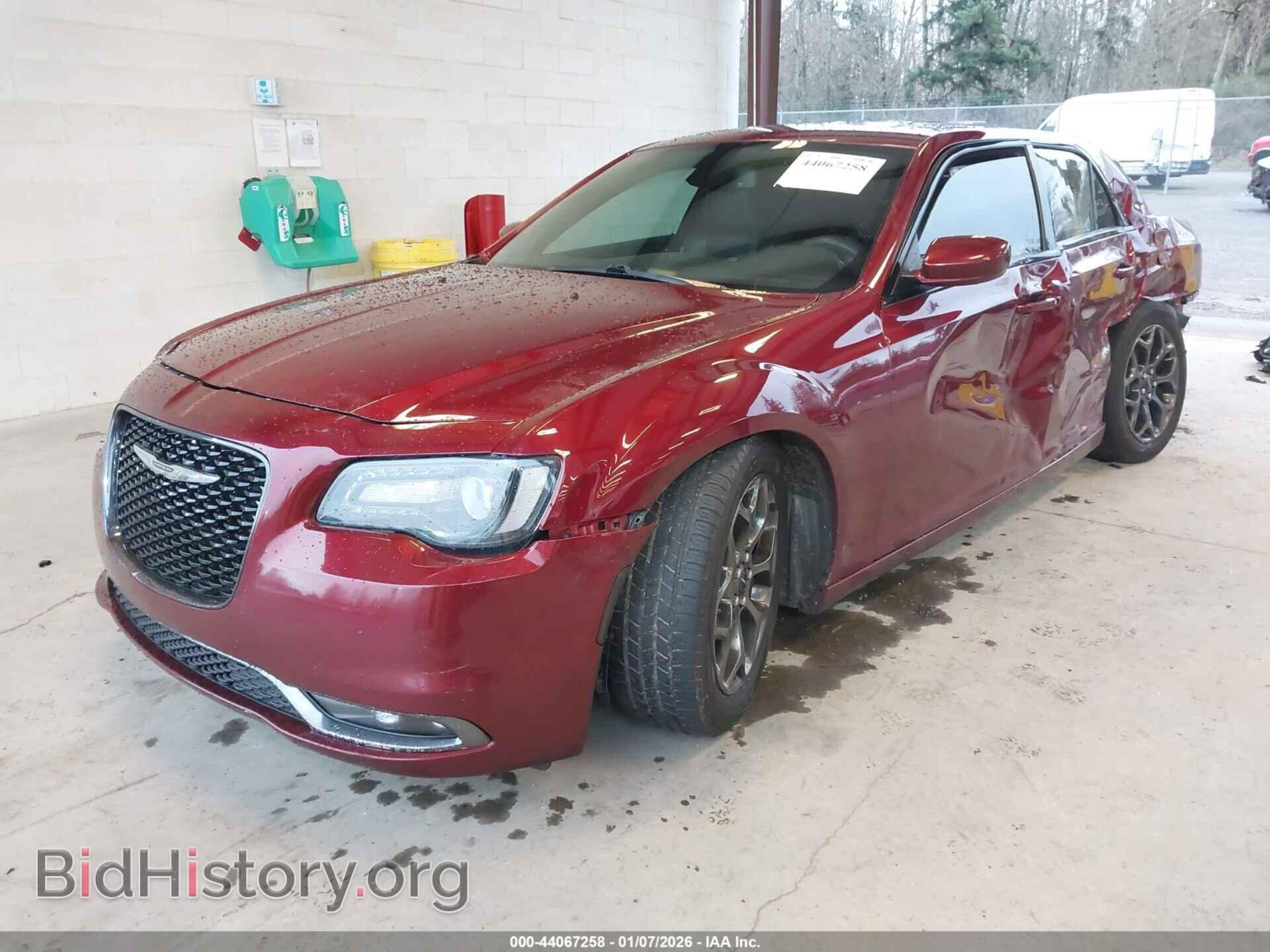 2018 CHRYSLER 300 - VIN: 2C3CCAGG8JH293600 - Фото 2
