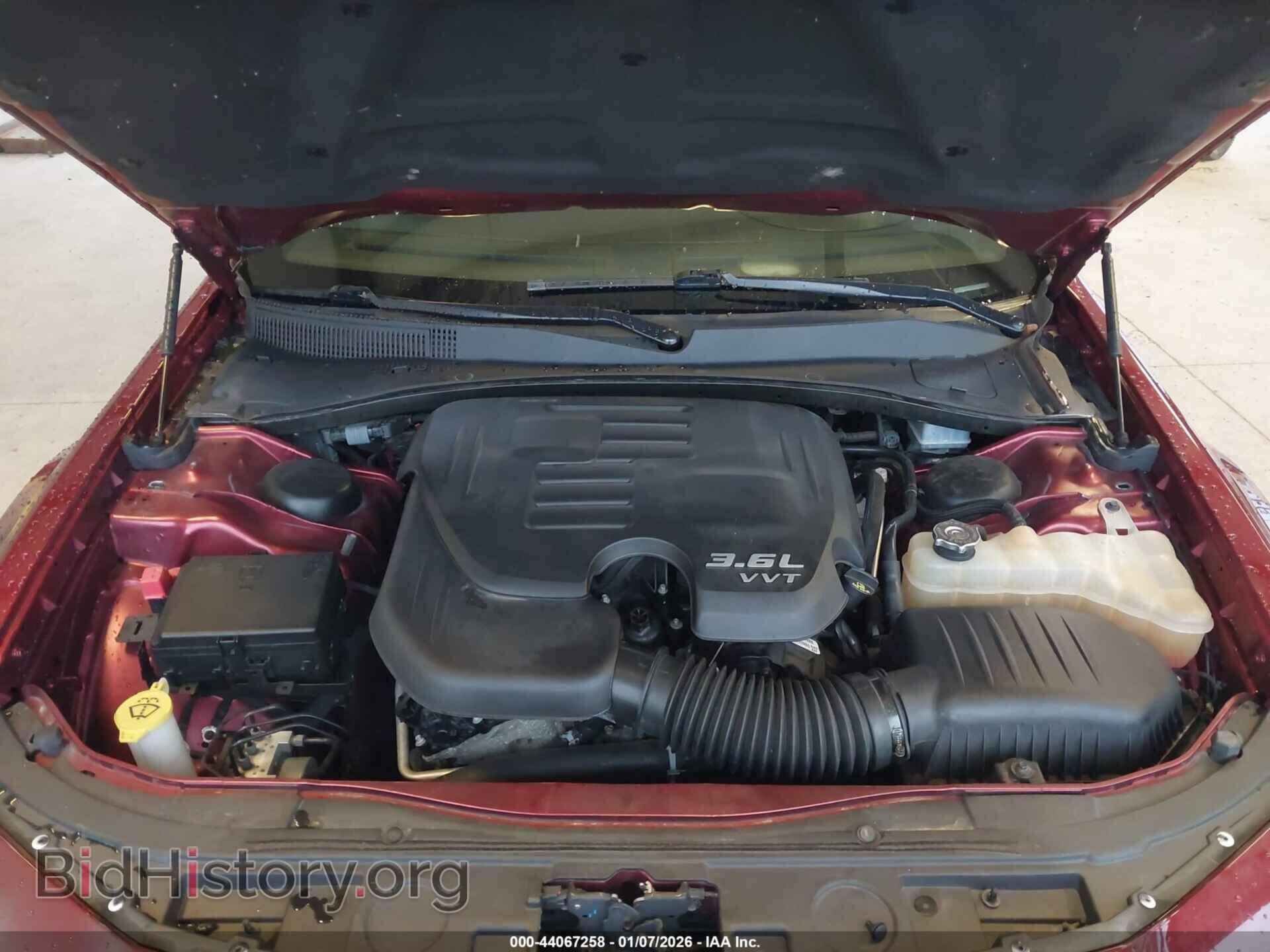 2018 CHRYSLER 300 - VIN: 2C3CCAGG8JH293600 - Фото 10