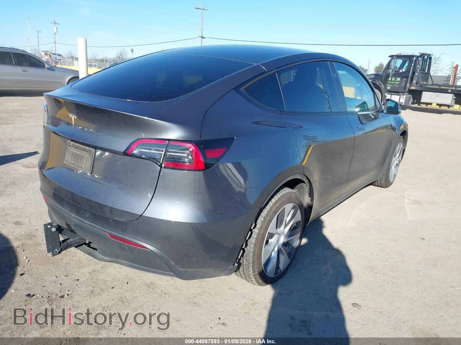 2023 TESLA MODEL Y - VIN: 7SAYGDED5PF942111 - Фото 4